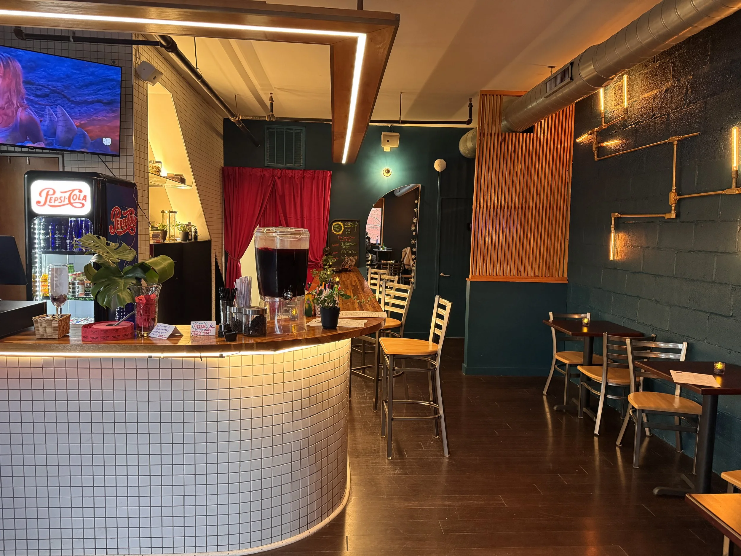 REVIEW: THE VERANDAH, TROY