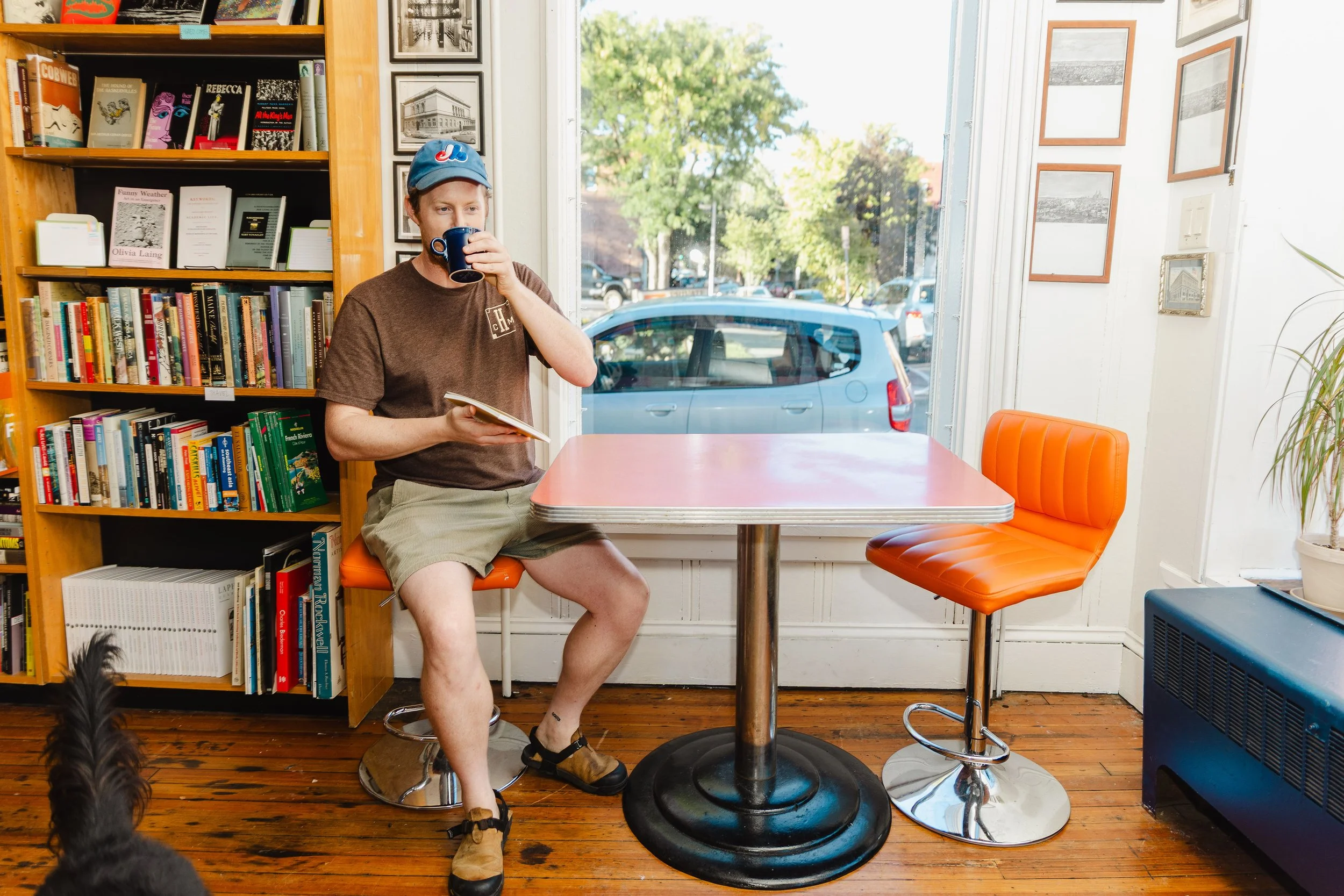 2026-09-13_Aftersun_Bookstore_Troy_Dishing_002.jpg