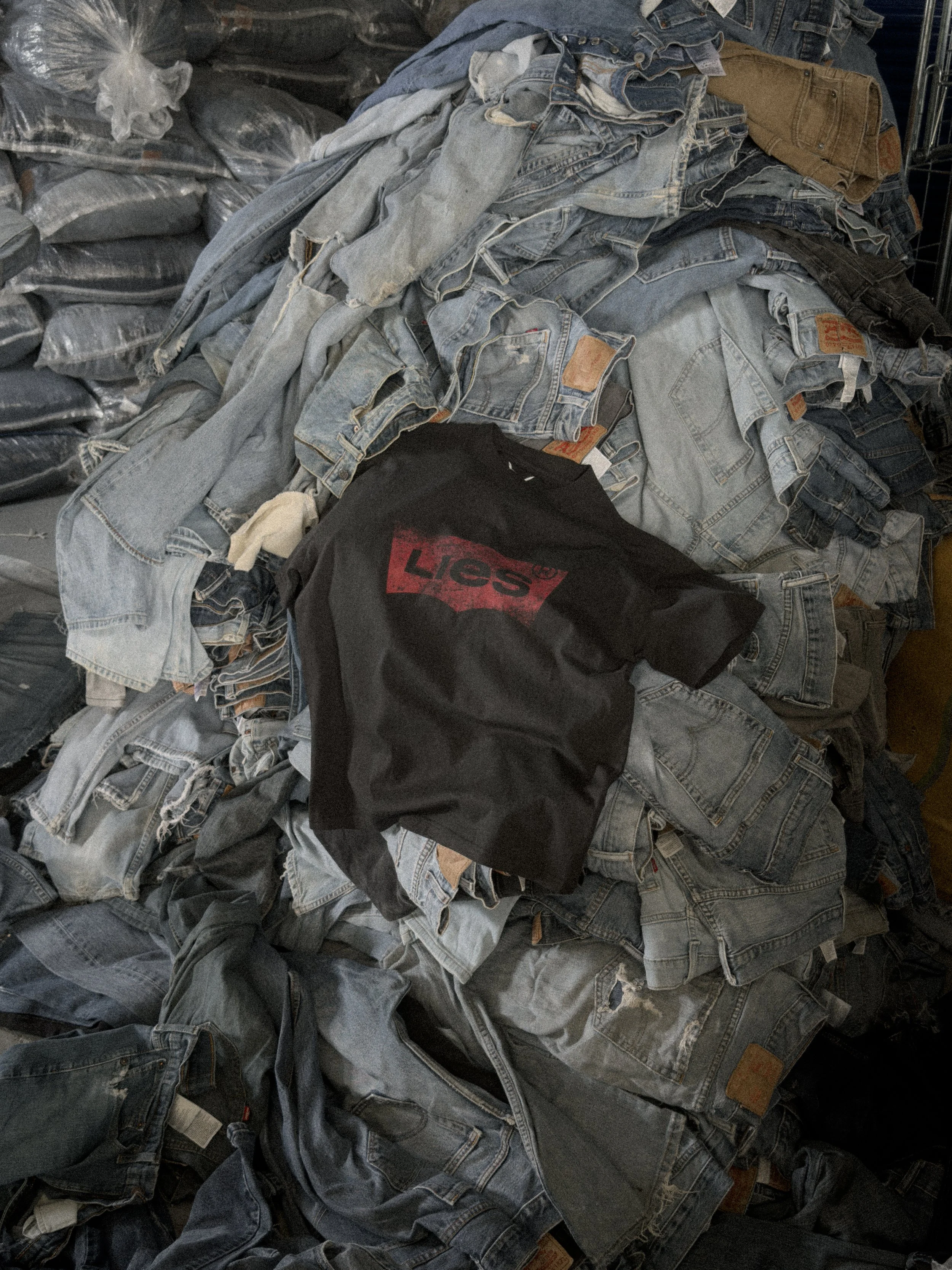 Vandalique - Brand Identity & Apparel Art Direction