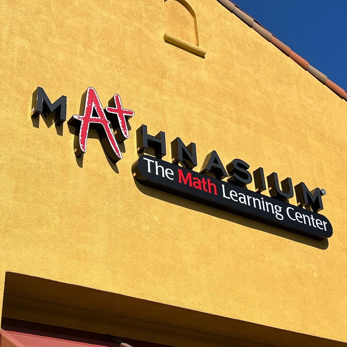 Channel Letters & Lightboxes