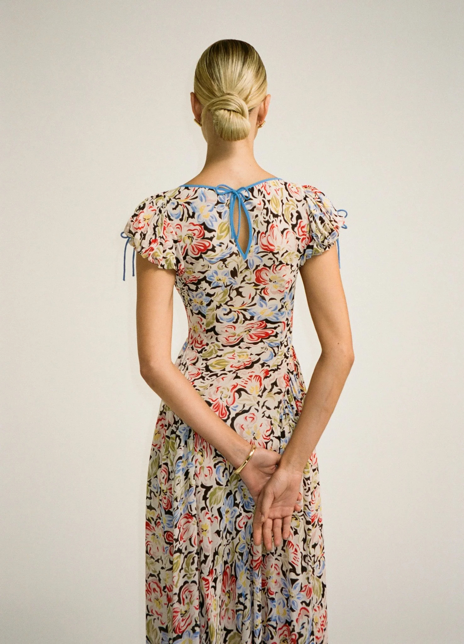 Hemingway_Maxi_Dress_Heirloom_Floral_Ecomm_Film_1.jpg