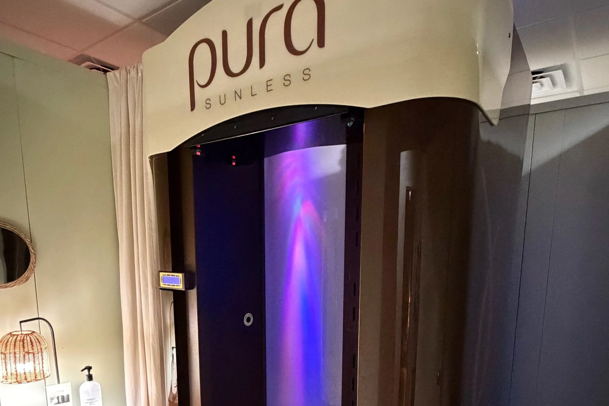 Spray Tan in Manhattan, KS