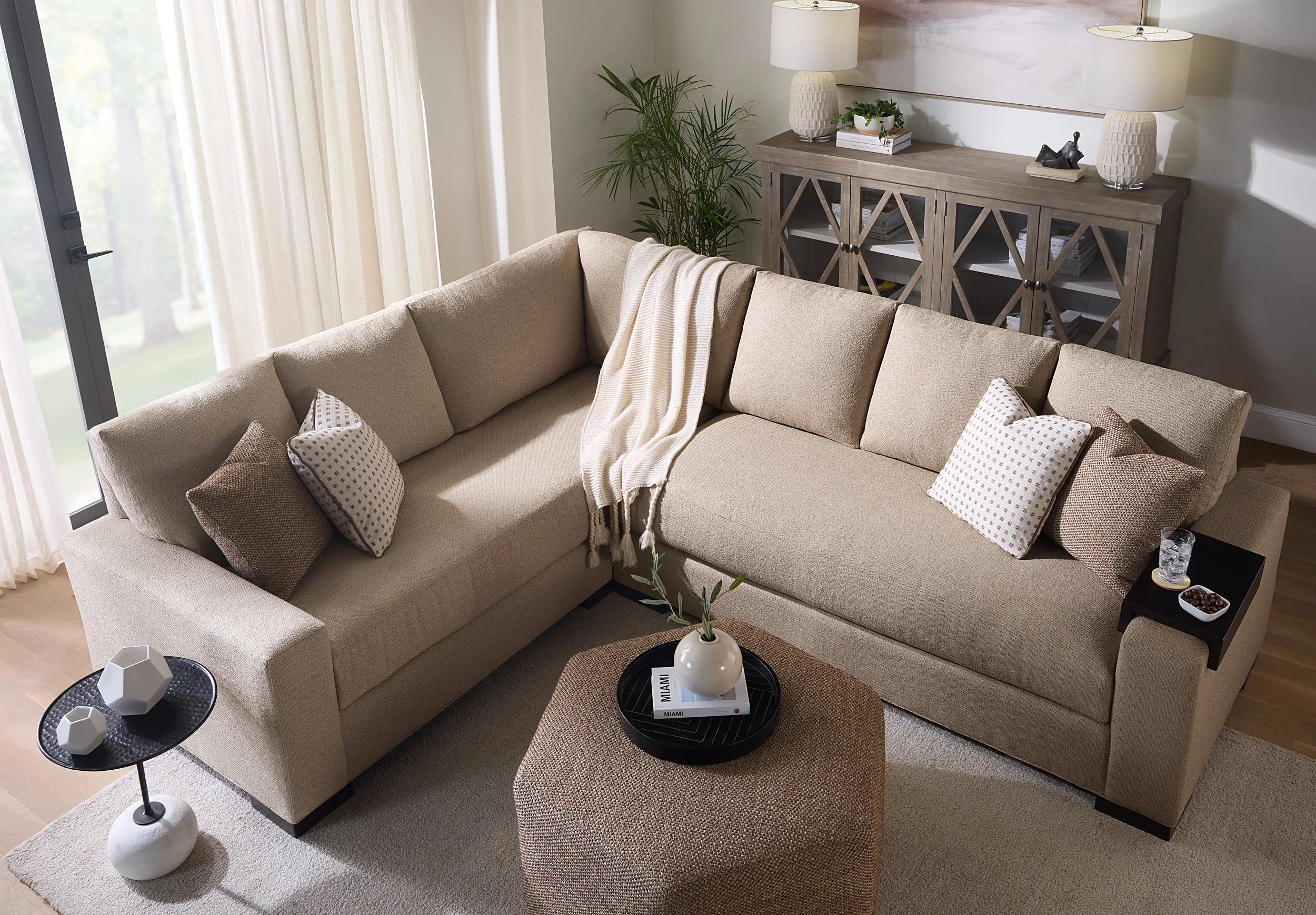 19250 sectional_EsberDesert_Dtl3.jpg