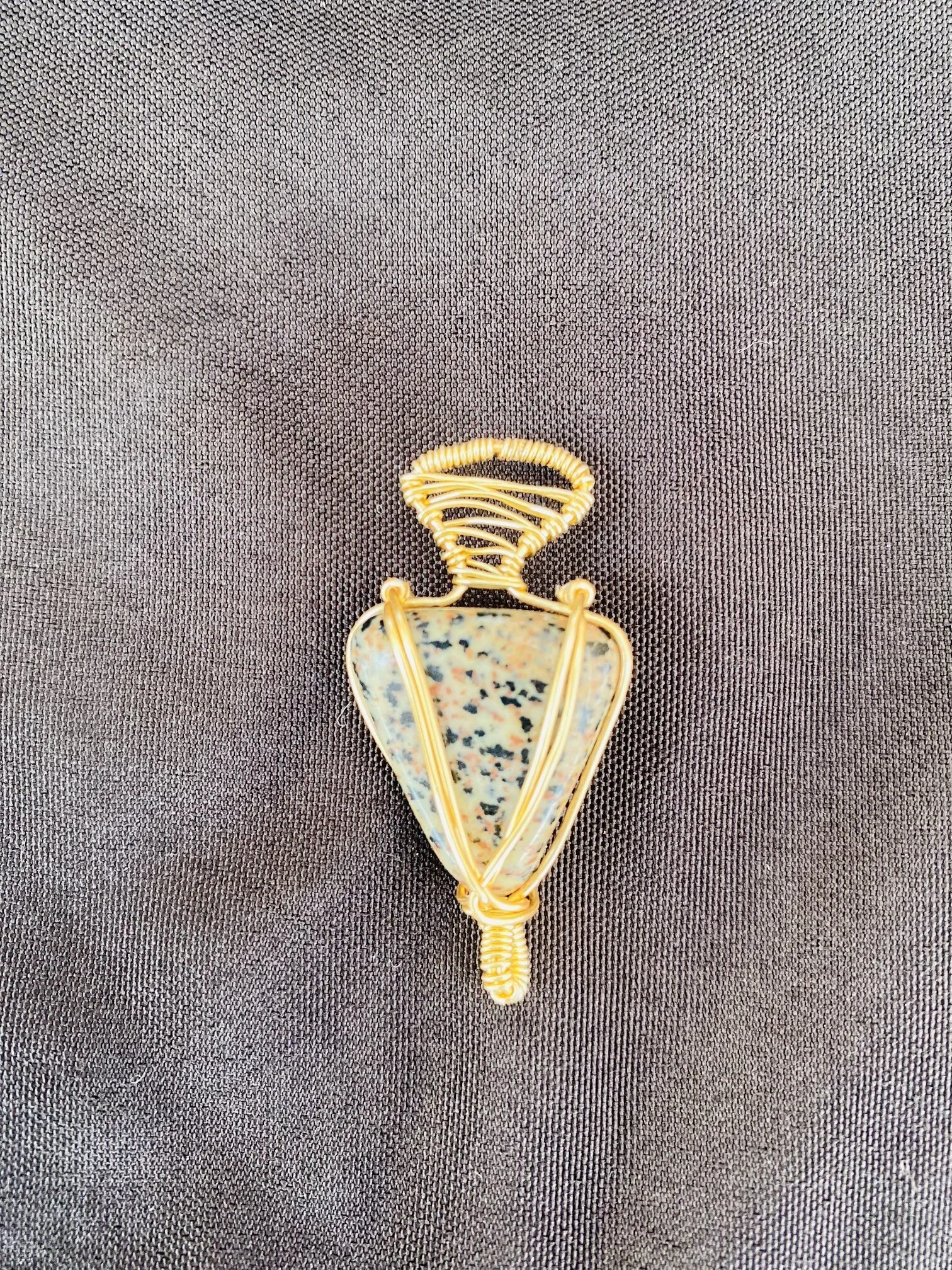 19002950-4D2A-45AF-BE06-C21356AA337E