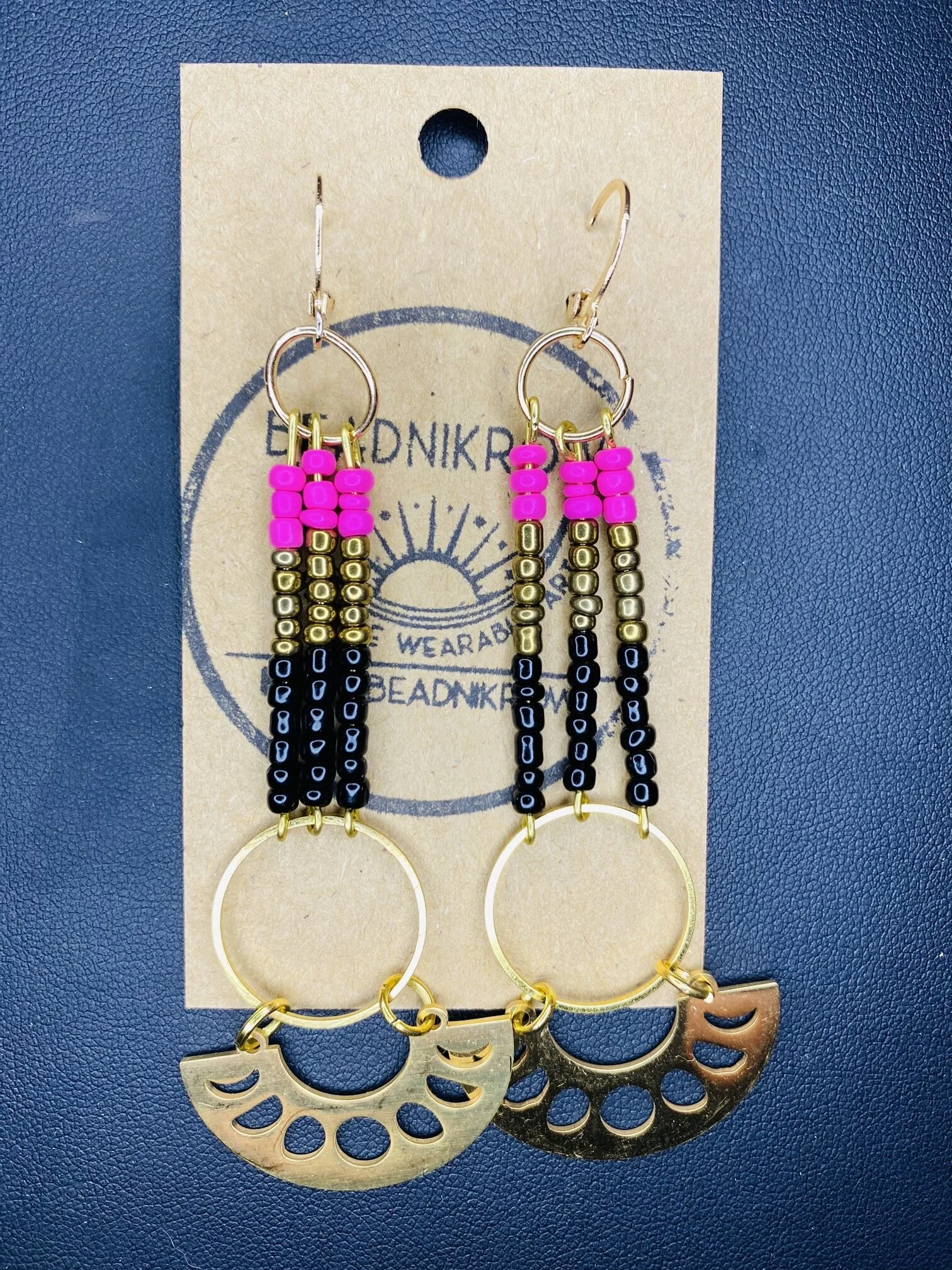 C735EBC5-4029-40A7-9469-80521093E7DF