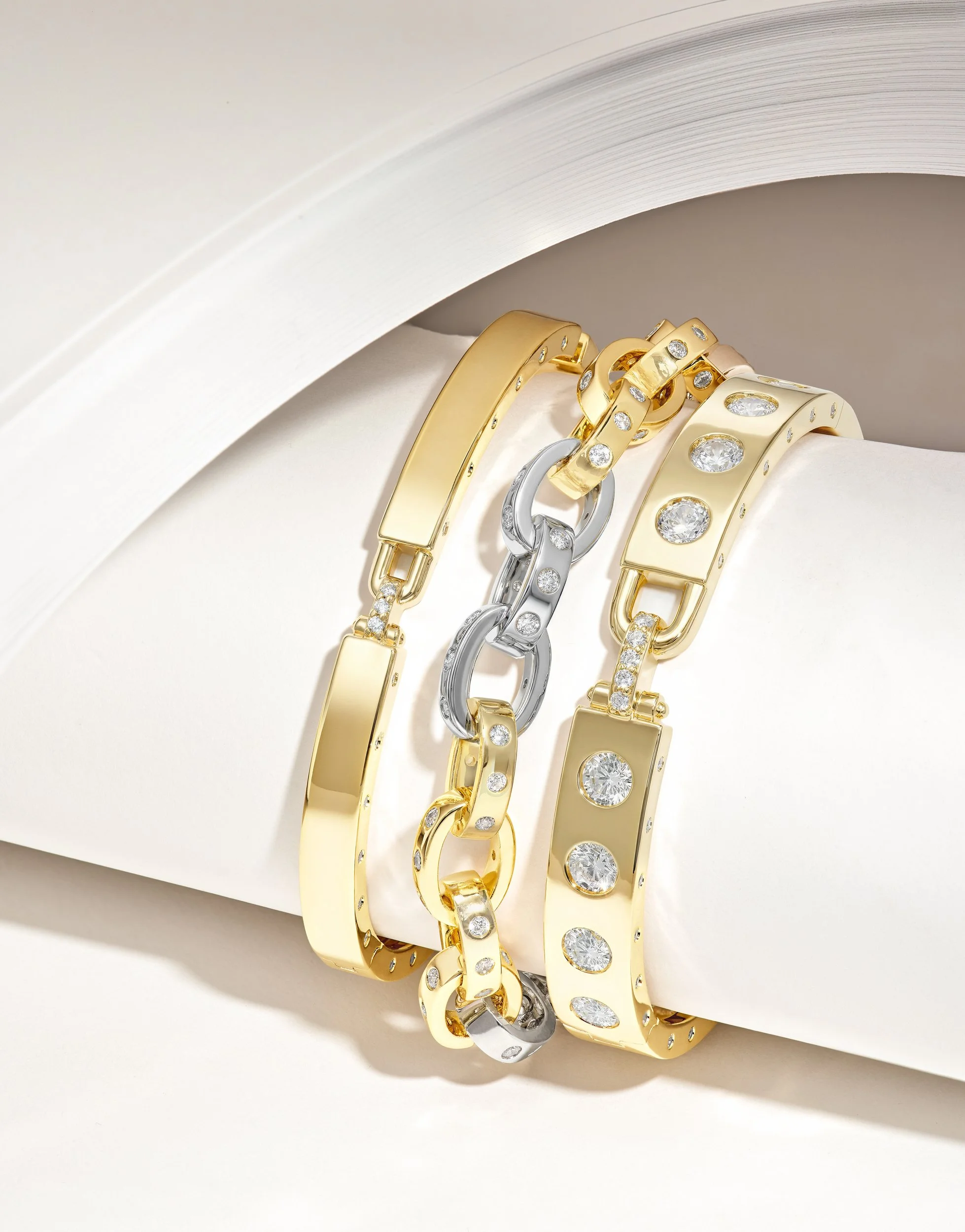 Ashley Chain Link Bracelet 4mm_B1463_G_MXWTCZ_FL_1.jpeg