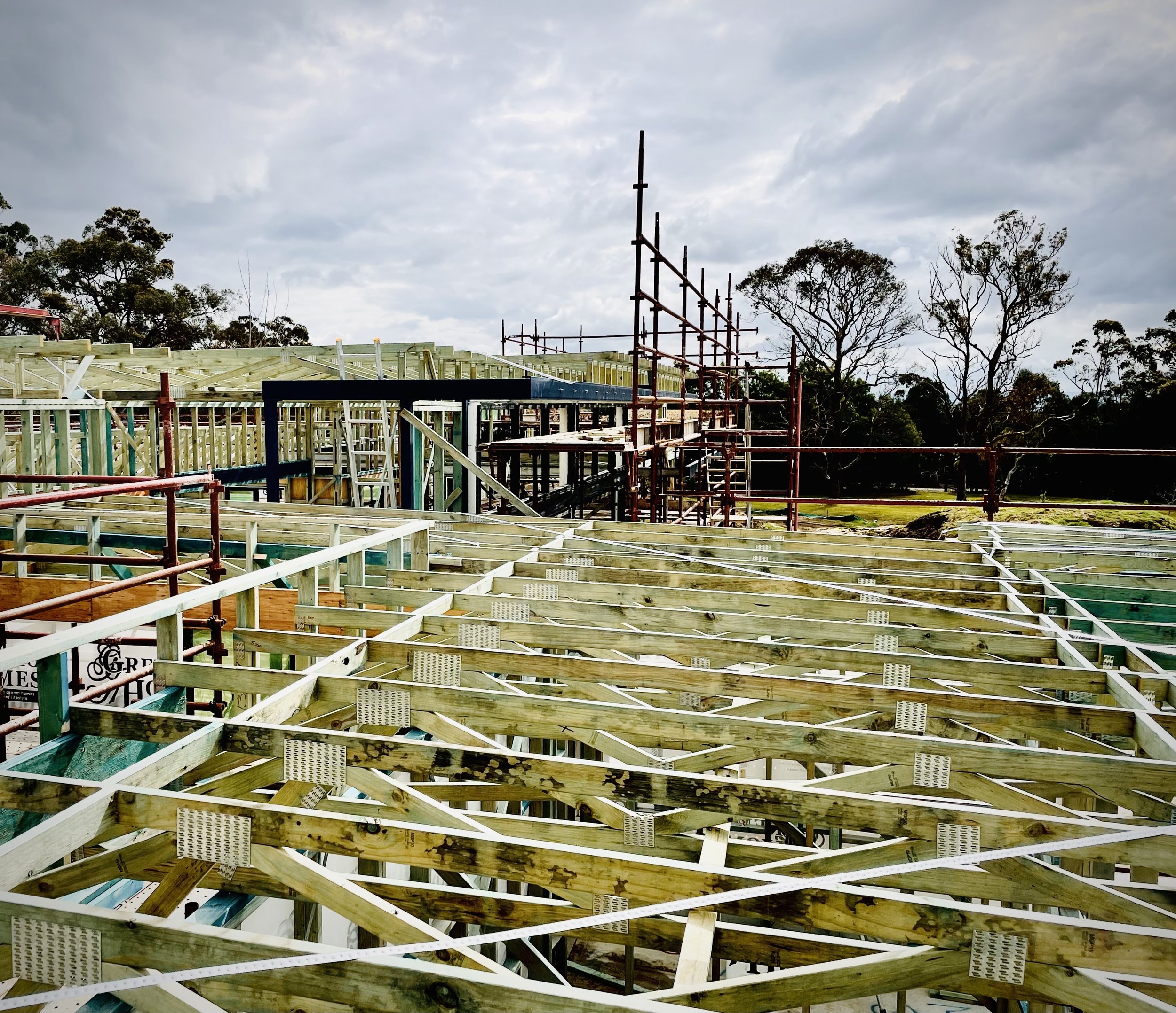 Frame, Roof Truss and Bracing installation for new home.