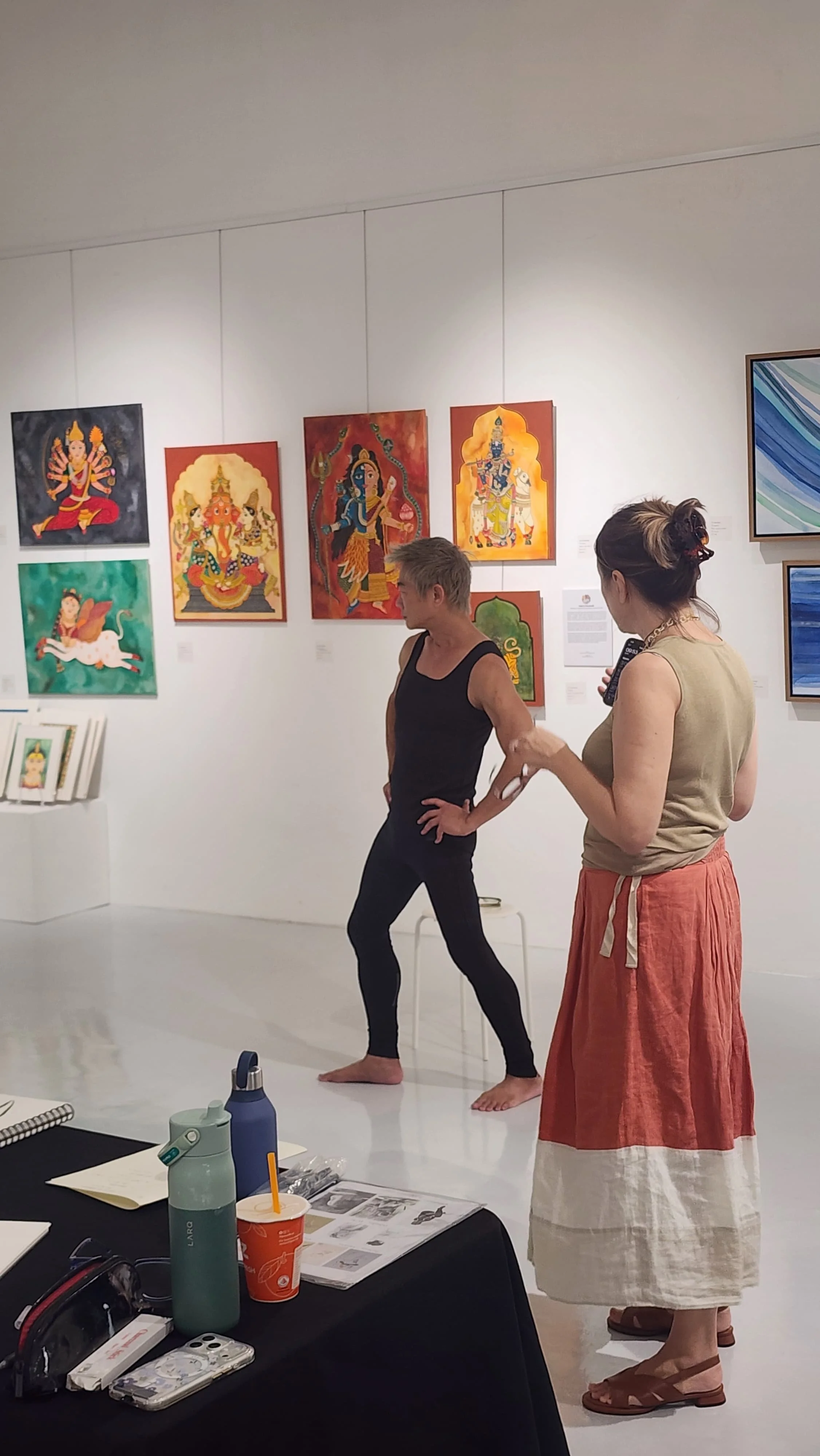 Canvas Connections artist Irina at life drawing workshop