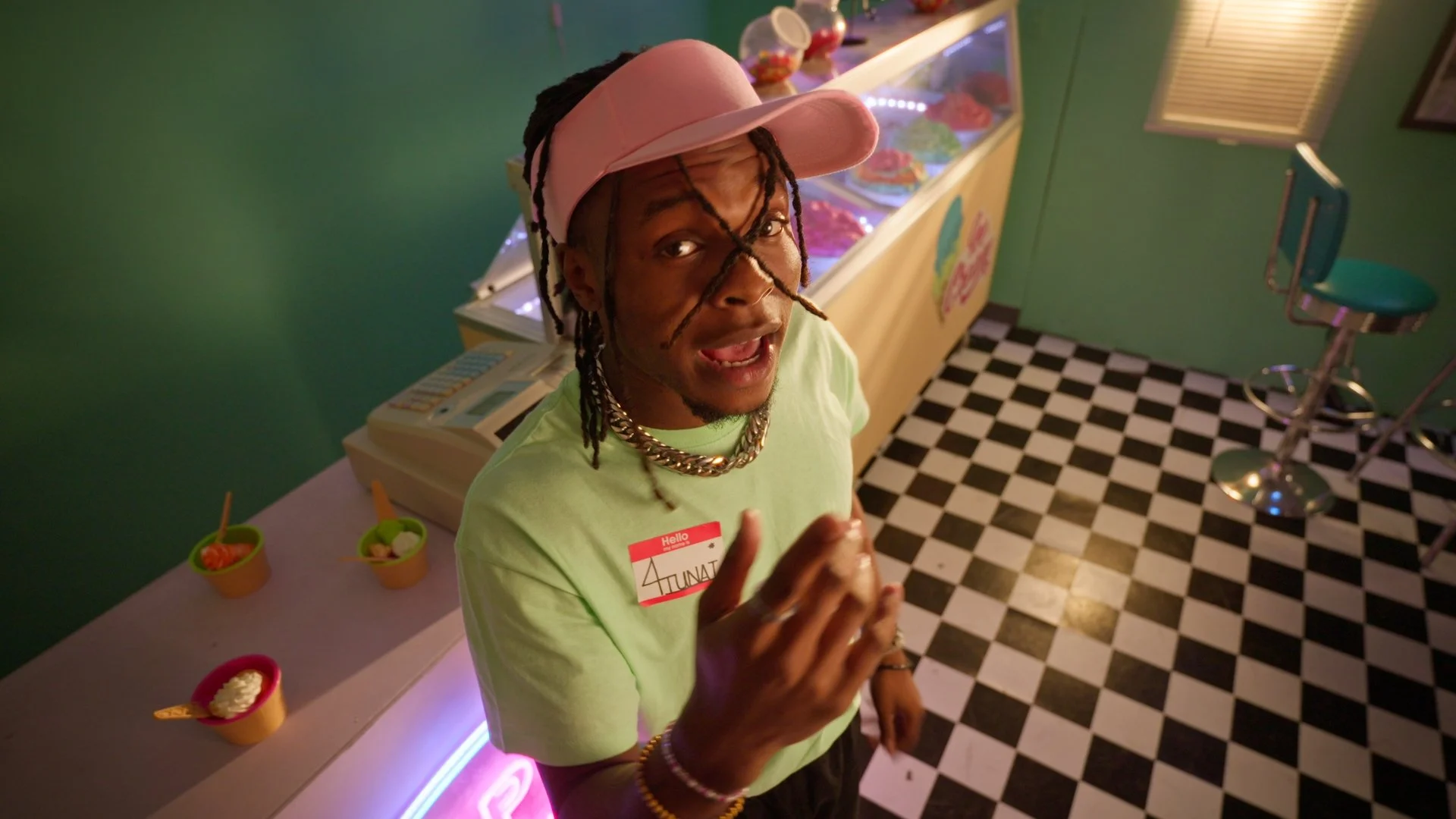 Timeline 2_01_00_42_23.jpg