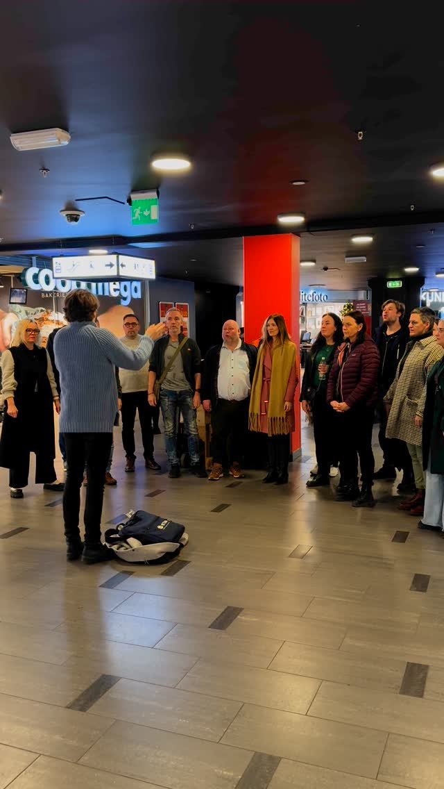 Fantastisk gøy å overraske med sang på @storostorsenter i dag🤩🫶🏻 Takk for fantastiske tilbakemeldinger ❤️