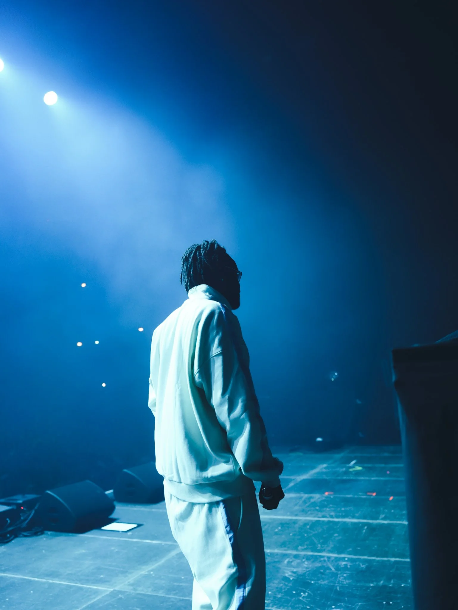 GUY2BEZBAR - Backstage, 2024