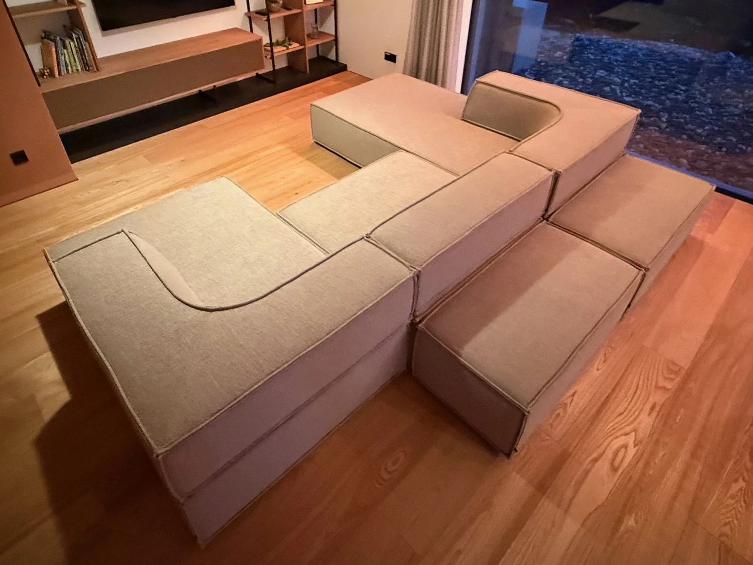 Freiraum Design - COR, GUBI