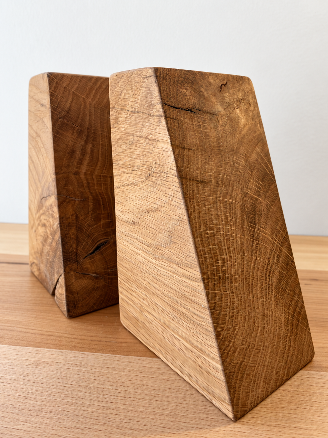 Oak bookends 5.png