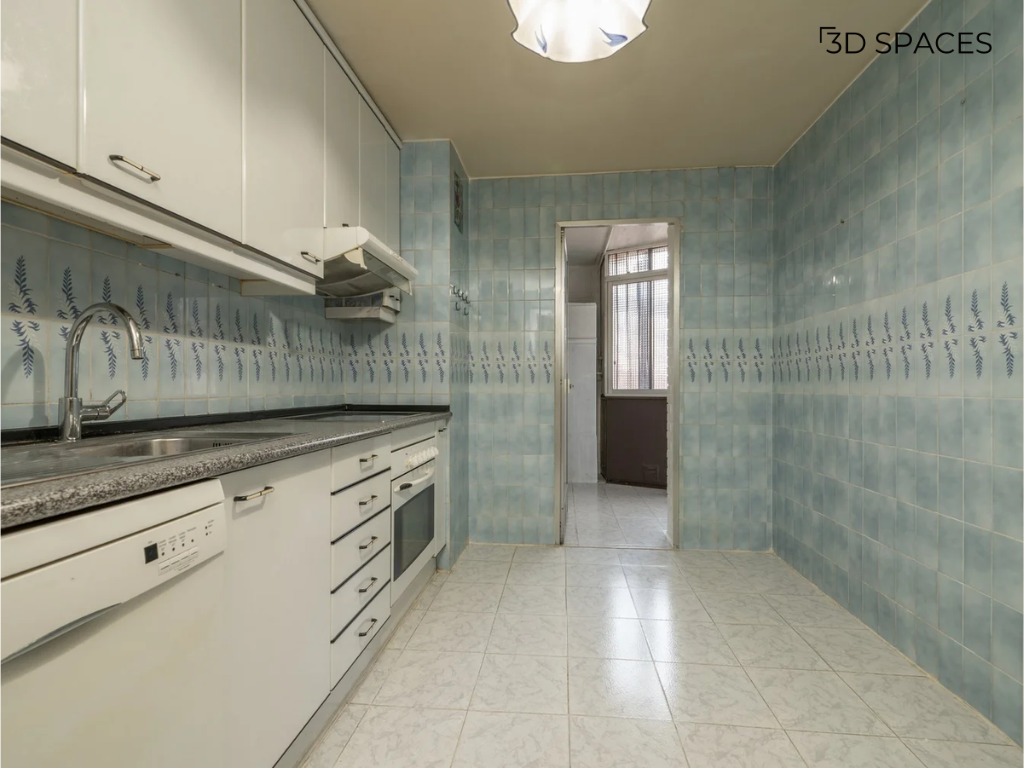 Kitchen Tiling to the Ceiling