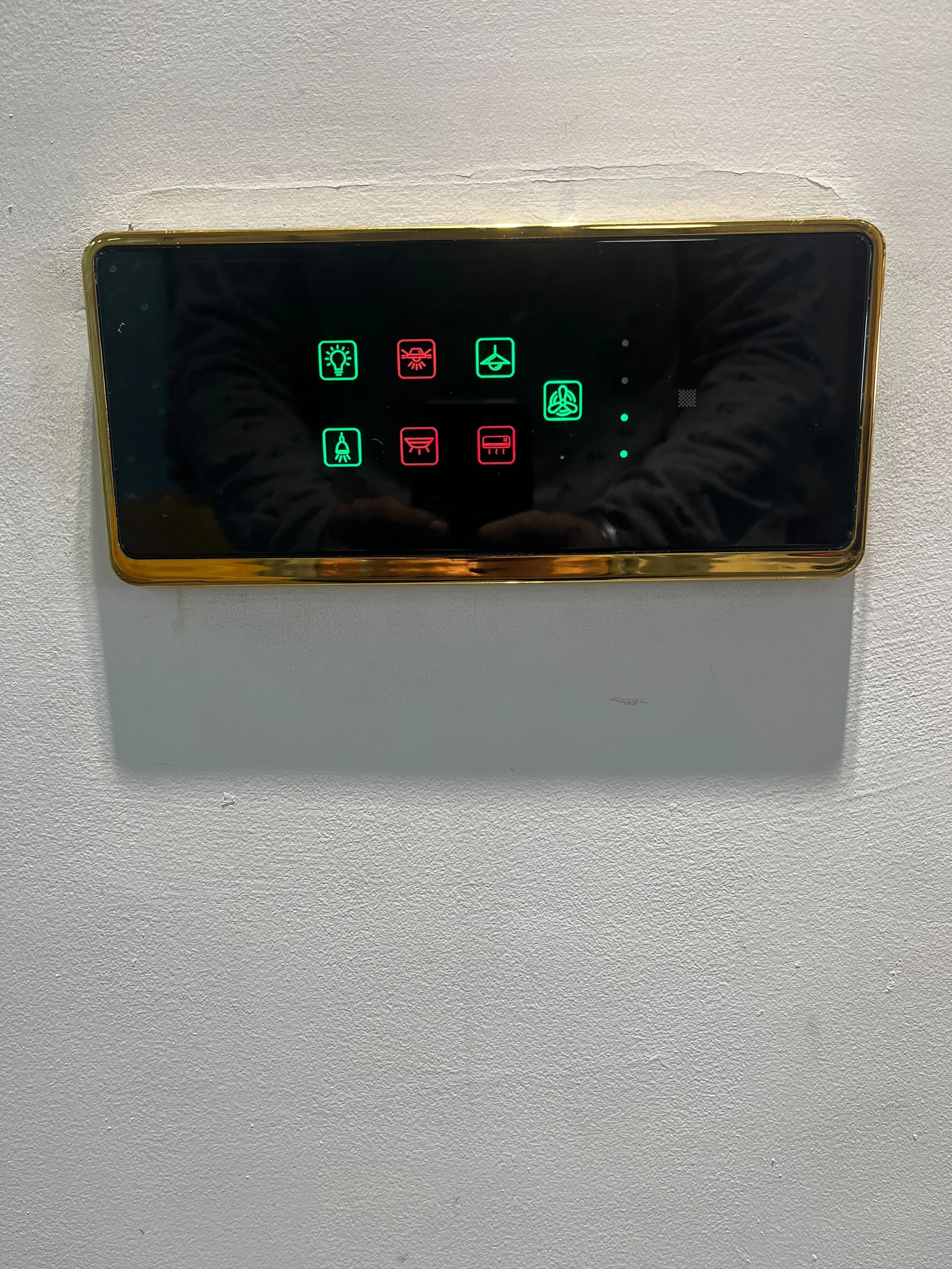 Smart switch plate