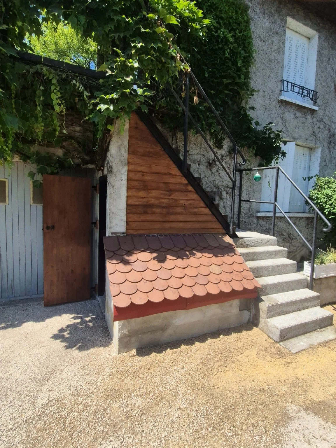 Après les travaux avec nouvel habillage bois