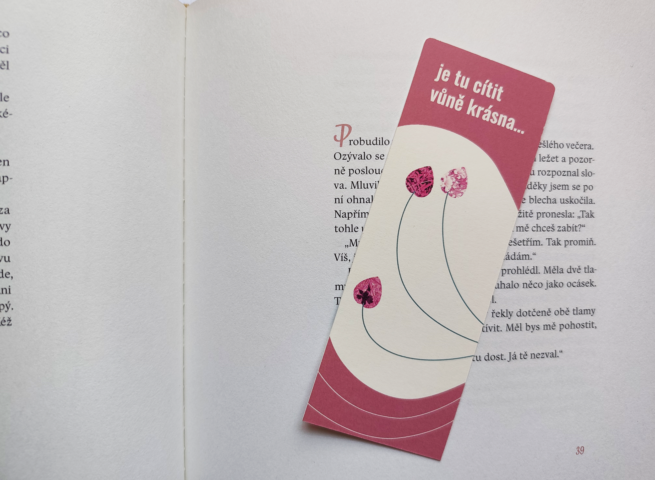 Autokská záložka do knihy pomocí, které se  snadno vnoříte do vlastního světa fantazie