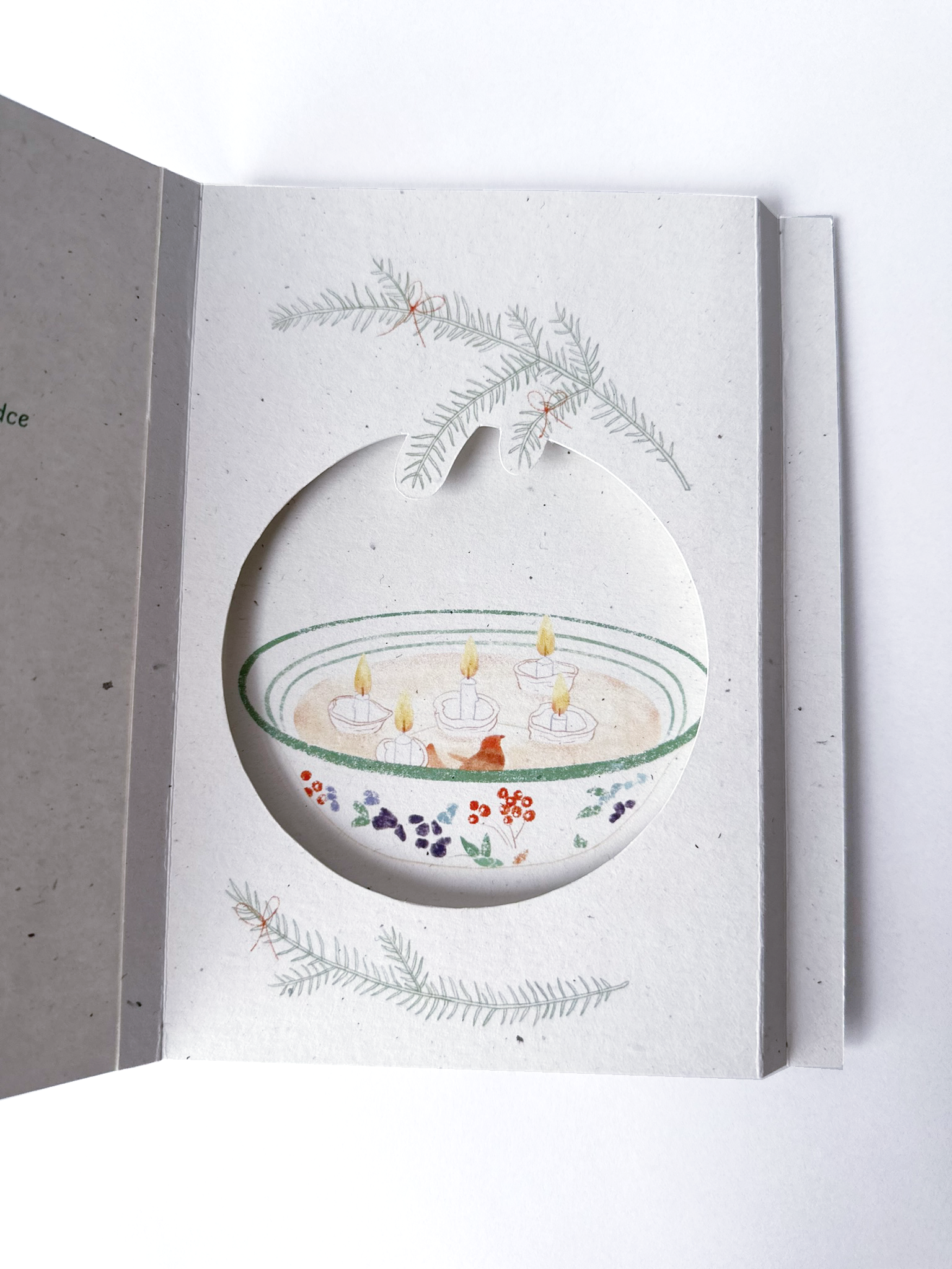 Ručně vyráběné pop-up vánoční přání s autorskou ilustrací i textem. Přání na kvalitním papíře zobrazuje české tradice Vánoc.