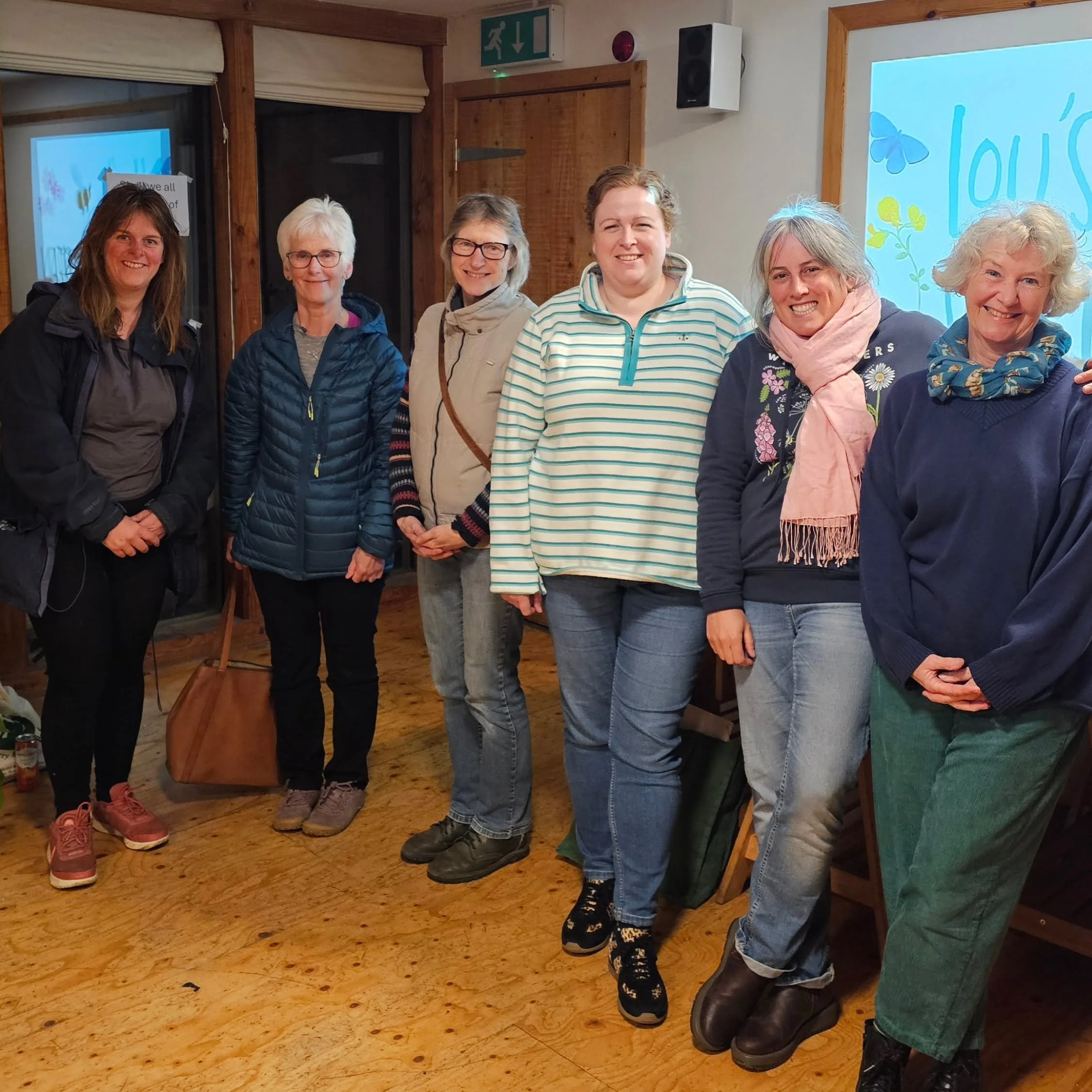 Thank you to the wonderful women of the new Okehampton Nature Garden Group who came along for my talk and discussion last night about 'quick wins' for wildlife they can try in their gardens.

Fabulous Fran (nearest to camera) recently set up the grou