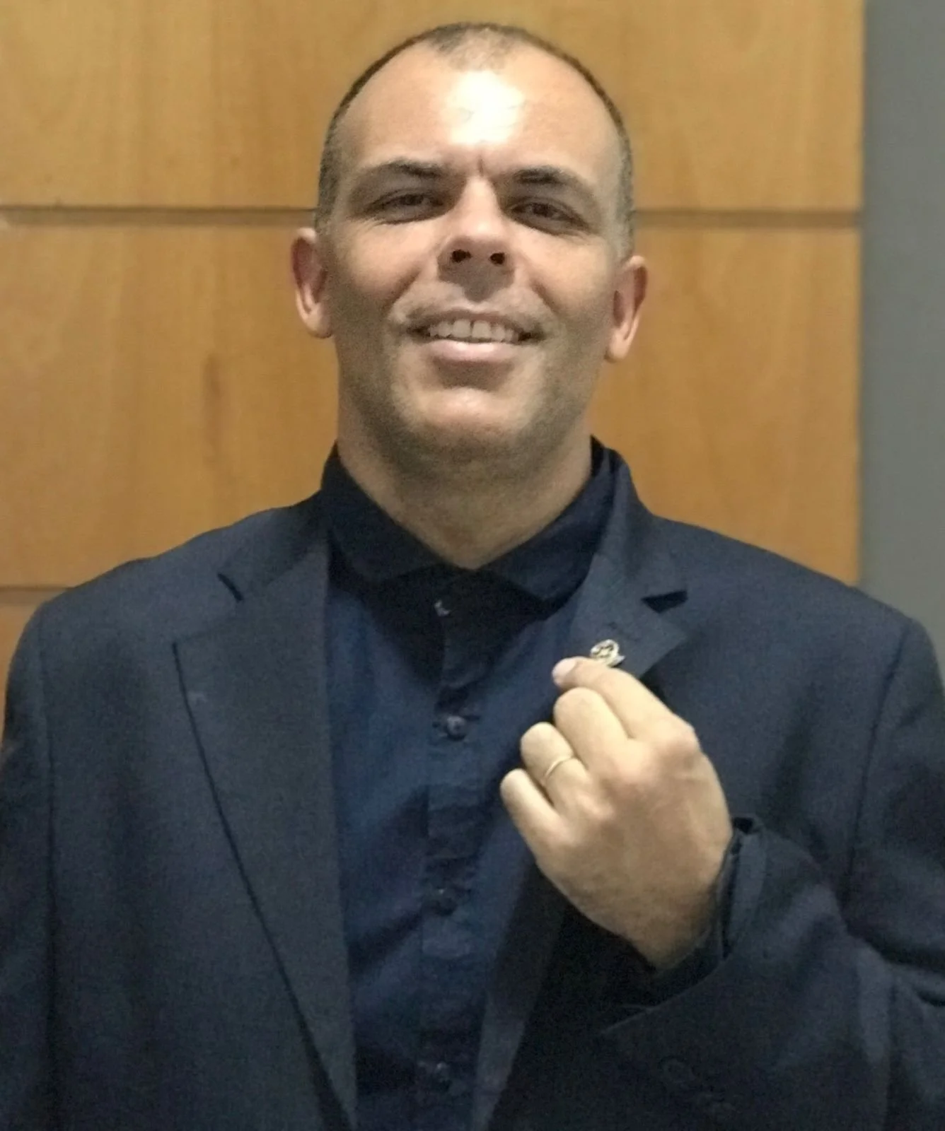 VALDIR ZEFERINO
