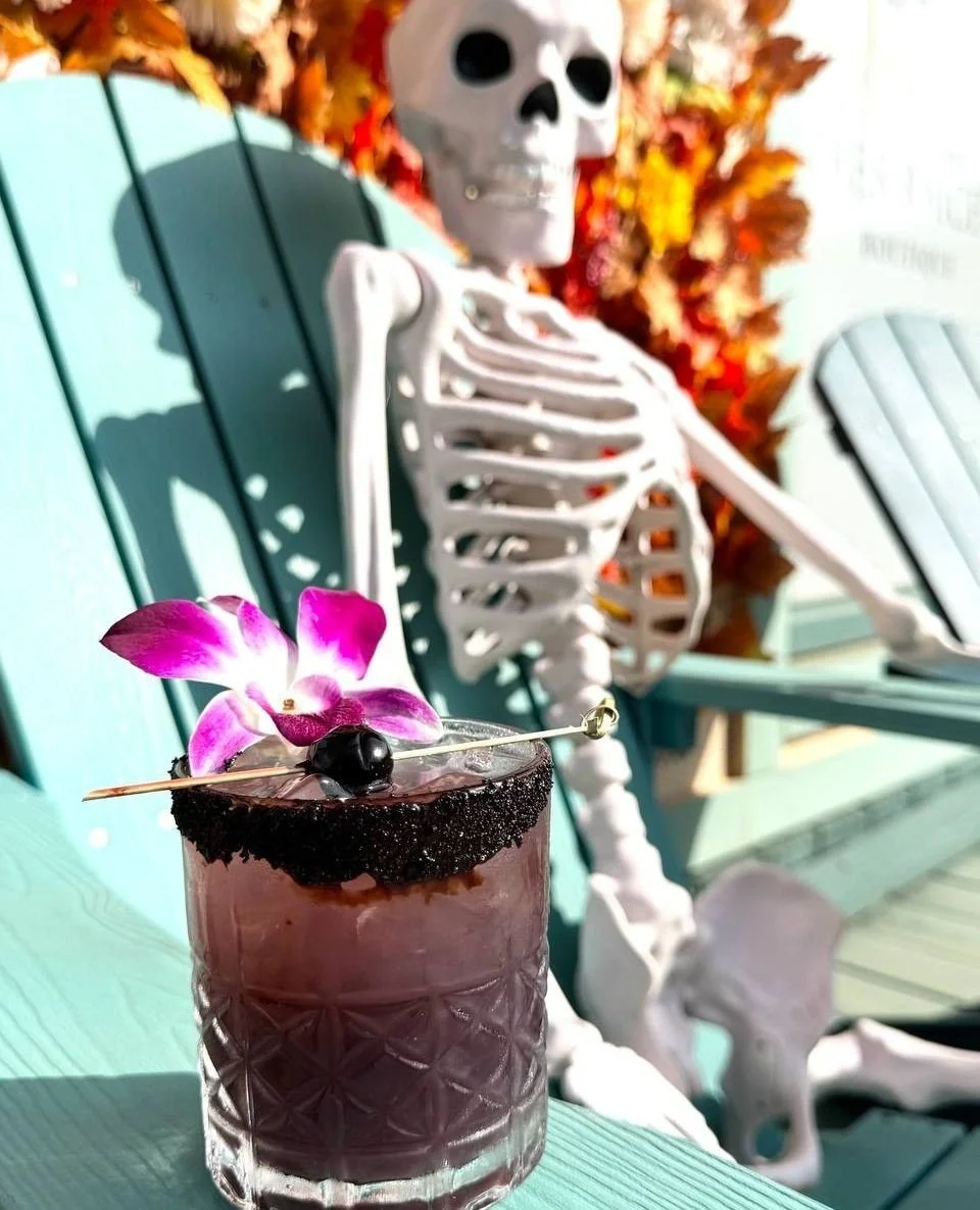 We're dropping TWO specialty cocktails for Halloween! 👀
The weather is looking 👌 for our celebration! 
First up: Midnight Fog 🧟‍♀️
Moody, mysterious, and made to sip under spooky skies
Featuring: 
Tequila + Blue Curacao + Crème