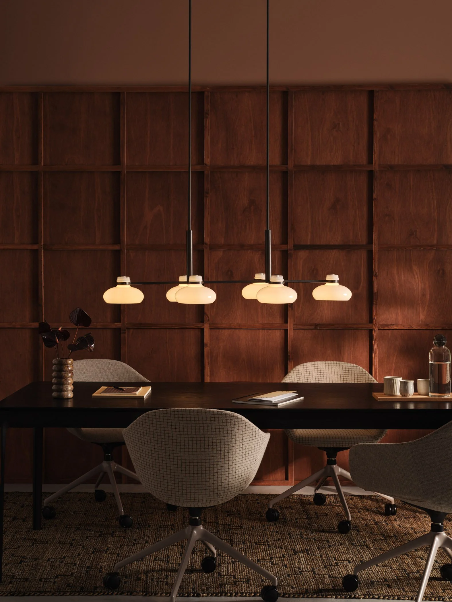 25.03.10_BTC_SHOT 3 - MANTLE 6 CHANDELIER_0579_Hero.jpg