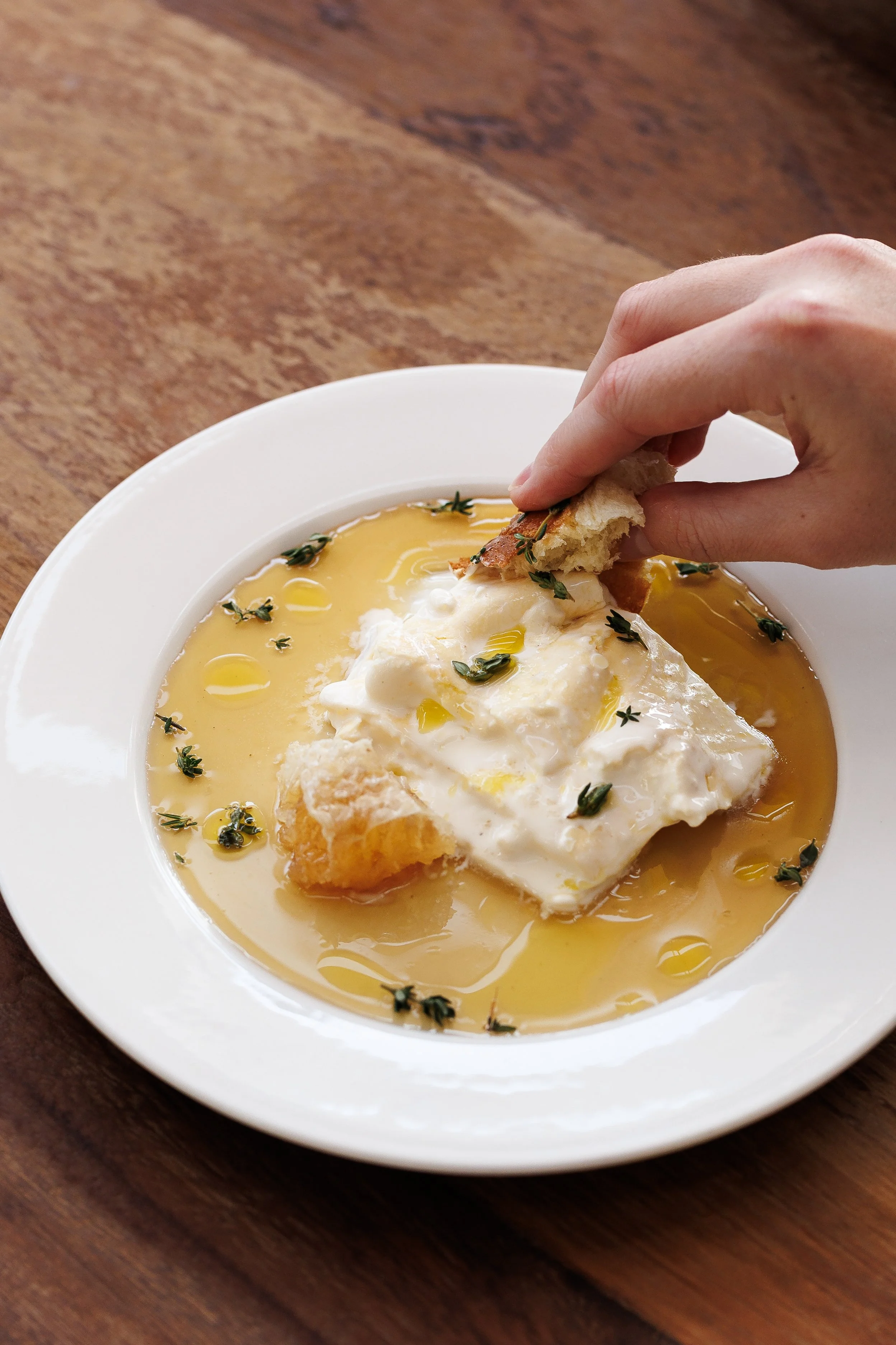 Sar Shir / homemade clotted cream, thyme, honeycomb / 36