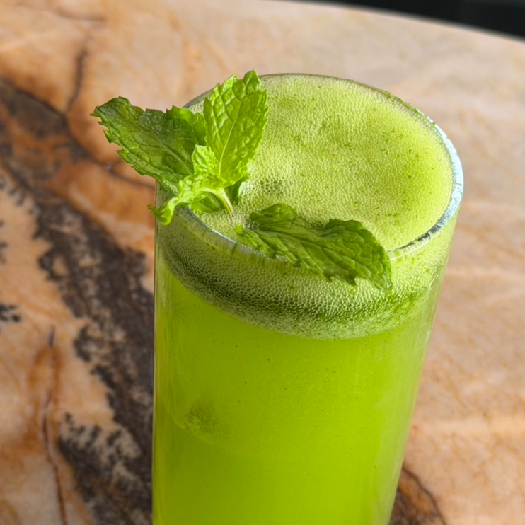 Lemon Mint / Fresh mint mixed with lemon / 32 AED