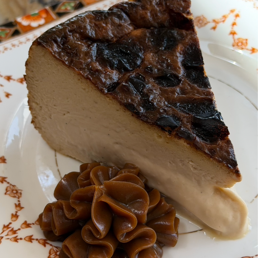 Lagana Caramel Cheesecake / Dulce de leche / 55 AED 