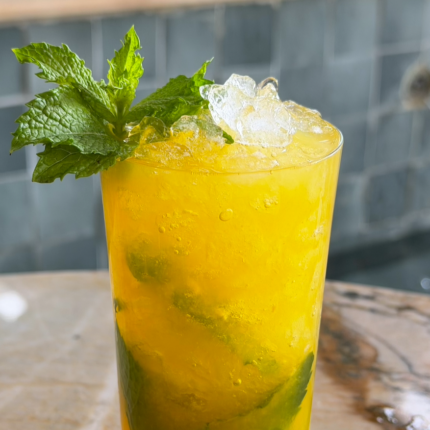 Passion Fruit Mojito / 32 AED