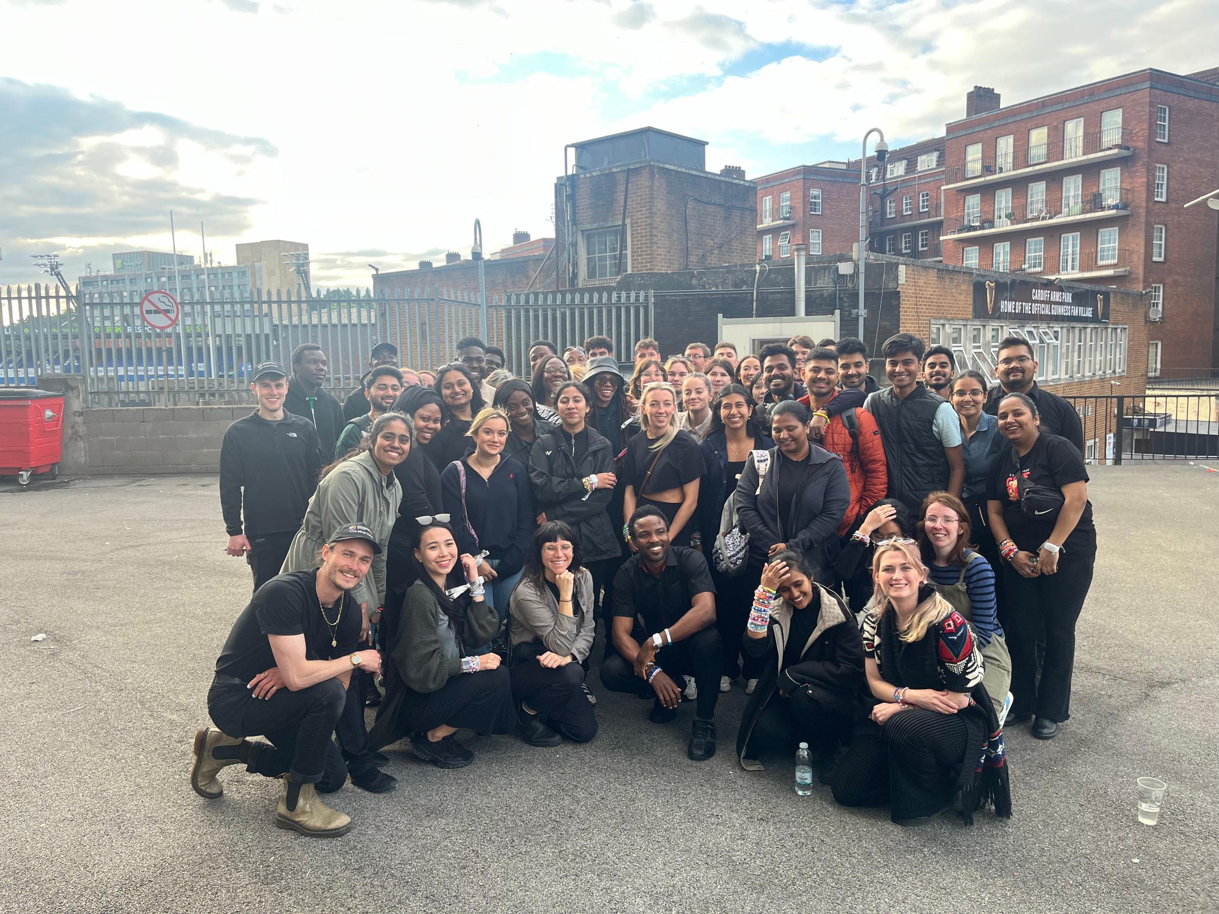 Taylor Swift - Cardiff Team