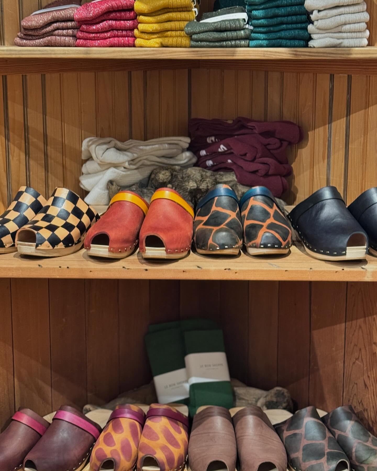 If you&rsquo;re looking for that last minute gift for the clog lover in your life @kitkitdizzi is all stocked up &hearts;️👯&zwj;♀️&hearts;️🎄