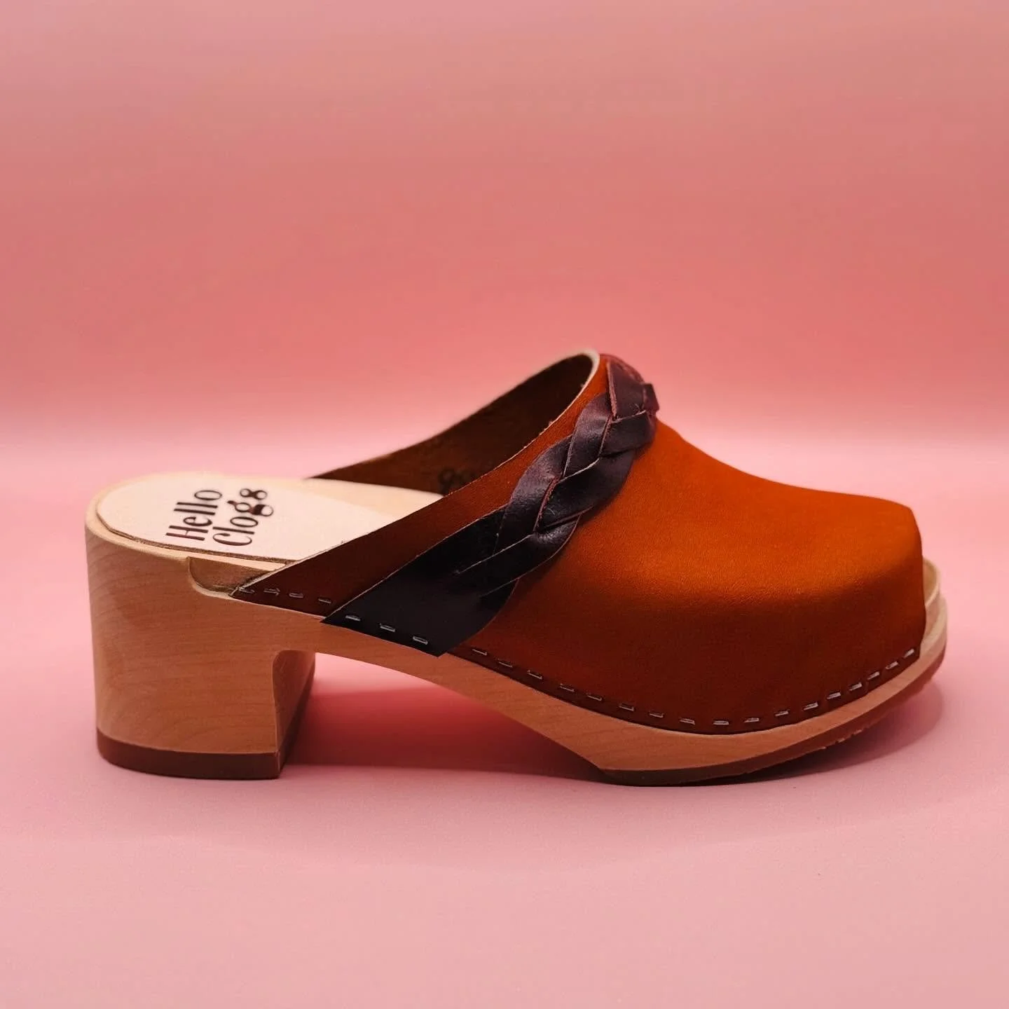 The Magnolia in Terracotta
Handmade. Effortless. Beautifully bold.
Now available in the Ready-to-Ship Boutique &mdash; tap to shop before they&rsquo;re gone.

Size 36

#HelloClogs #HandmadeShoes #ClogLove #TerracottaStyle #ReadyToShip