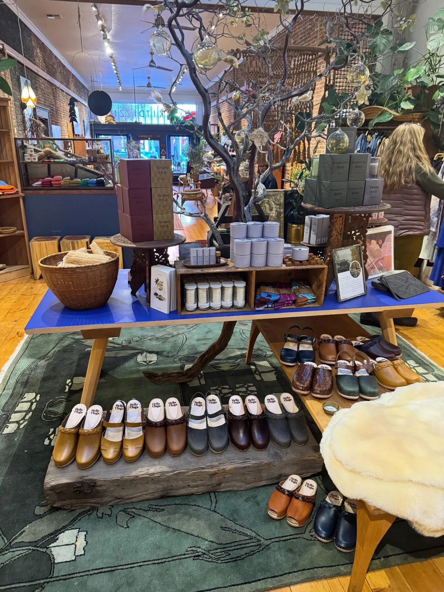 New Drop at Kitkitdizzi ✨
A fresh batch of one-of-a-kind Hello Clogs just landed at @kitkitdizzi in Nevada City. Each pair is handmade, thoughtfully crafted, and completely unique . If you love finding something special (and comfortable) that no one 