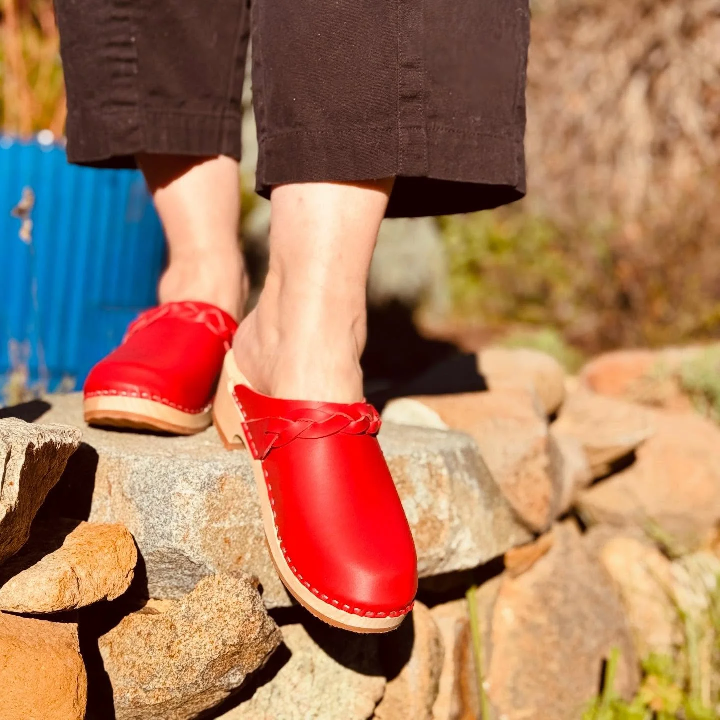 The Poppy in cherry out for a little sunshine.🌞 available in the online boutique ❤️ size 38