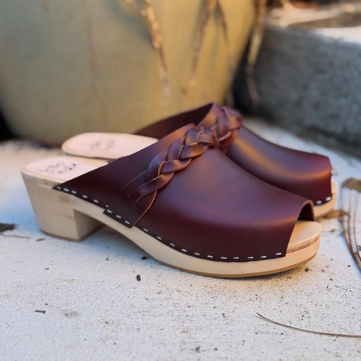 The Magnolia in Wine 

There&rsquo;s just something about these!
A deep wine leather, hand-braided detail, and that perfectly balanced mid-tapered heel. Easy to slip on, easy to wear, and somehow still feels a little dressed up.

Size 39
One of a kin