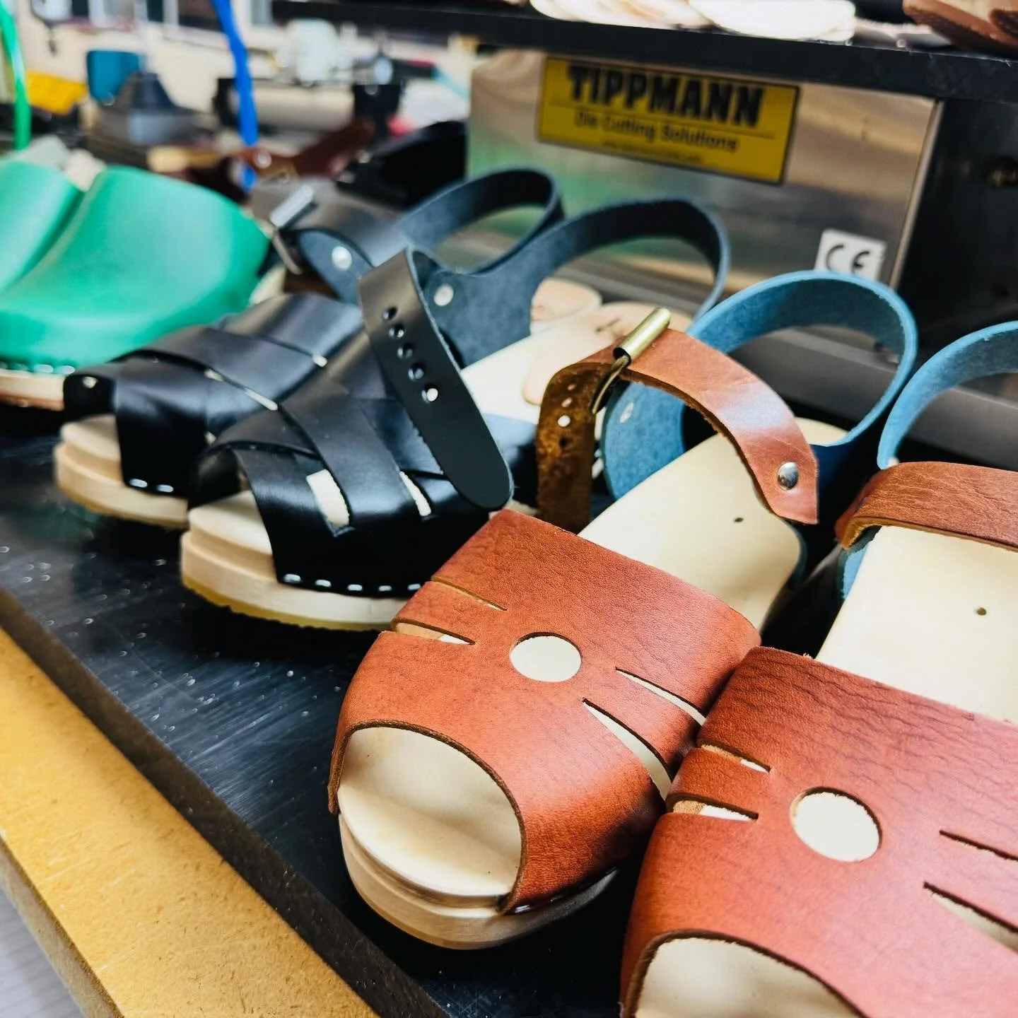 West Coast Craft prep is in full swing !

The studio is filled with new clogs, fresh colors, and lots of one-of-a- kind  pairs 💛

Come find Hello Clogs at @westcoastcraft in San Francisco
June 13&ndash;14, 2026.