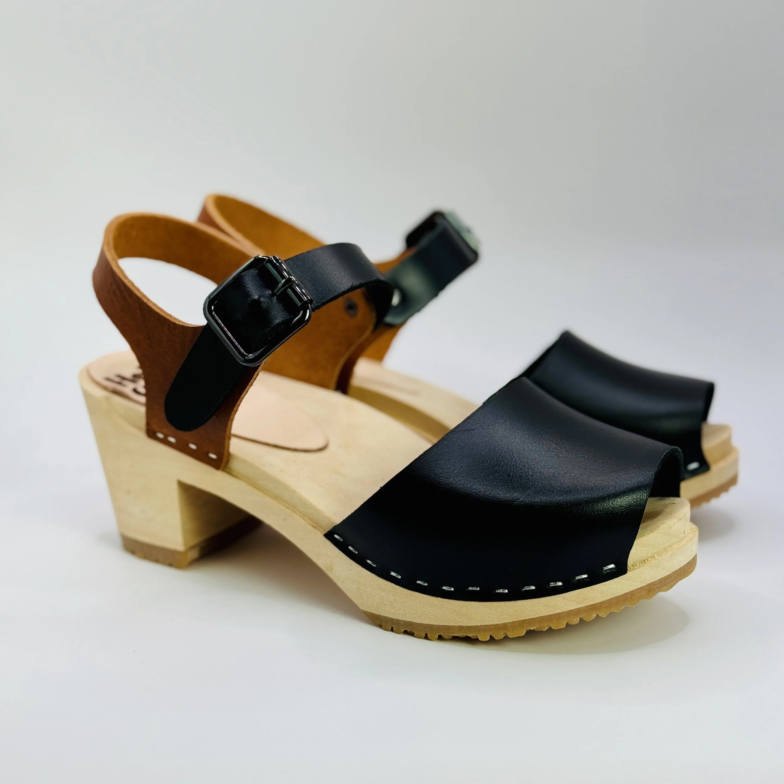 The Tulip in Black & Walnut Size - 35