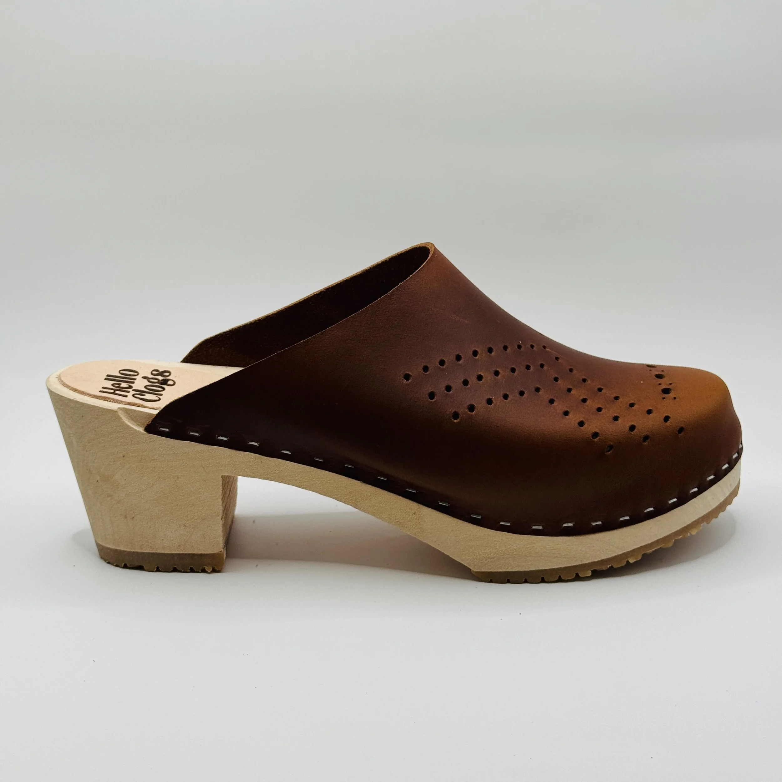 The Poppy in Walnut Size - 41