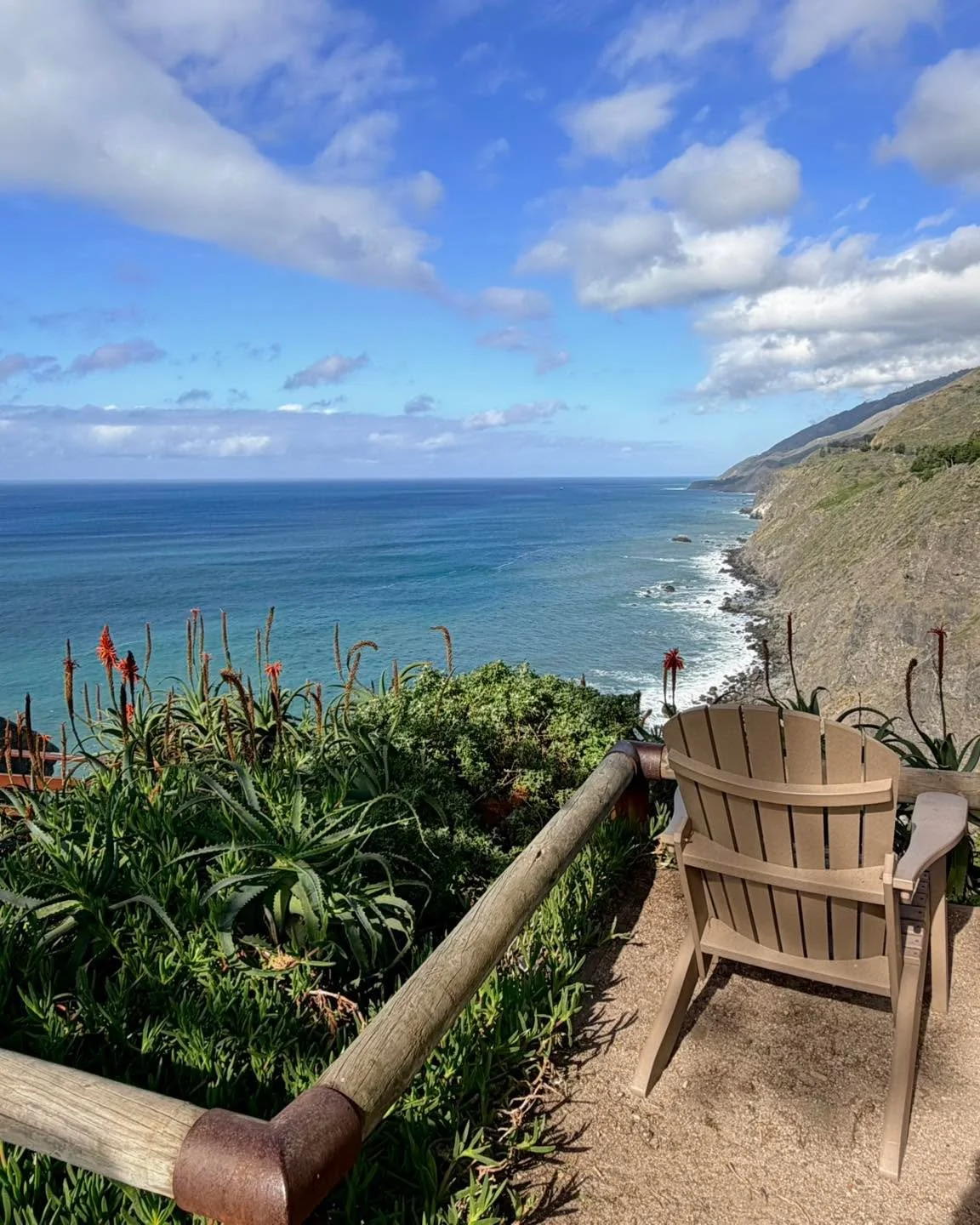 Important weekend updates!

👀To most people, this might look like fluffy clouds ☁️ over Ragged Point&rsquo;s beautiful $Million View. 🌊. But to us, it&rsquo;s a looming storm ☔️ trying to mess with our plans for the week! 

😀 We are still planning