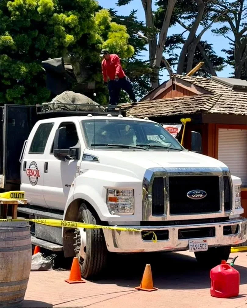 🛖We&rsquo;re replacing the roof on our Snack Bar building! 🍔🥐 The Snack Bar will be closed and we won&rsquo;t be able to serve fresh bakery treats for a few days while these repairs are made.  #raggepointcoffeeshop #raggedpoint_snackbar