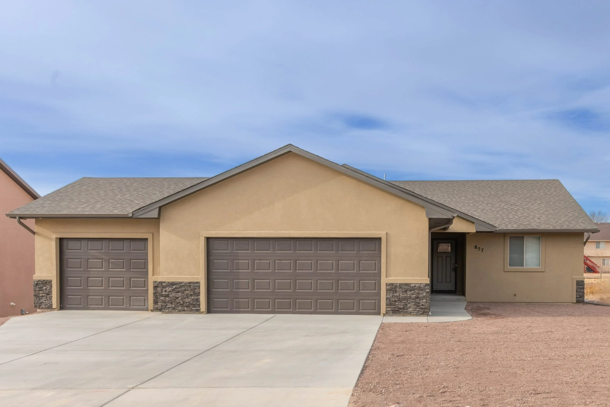 3 Car Garage Custom house 3 Bed 2 Bath