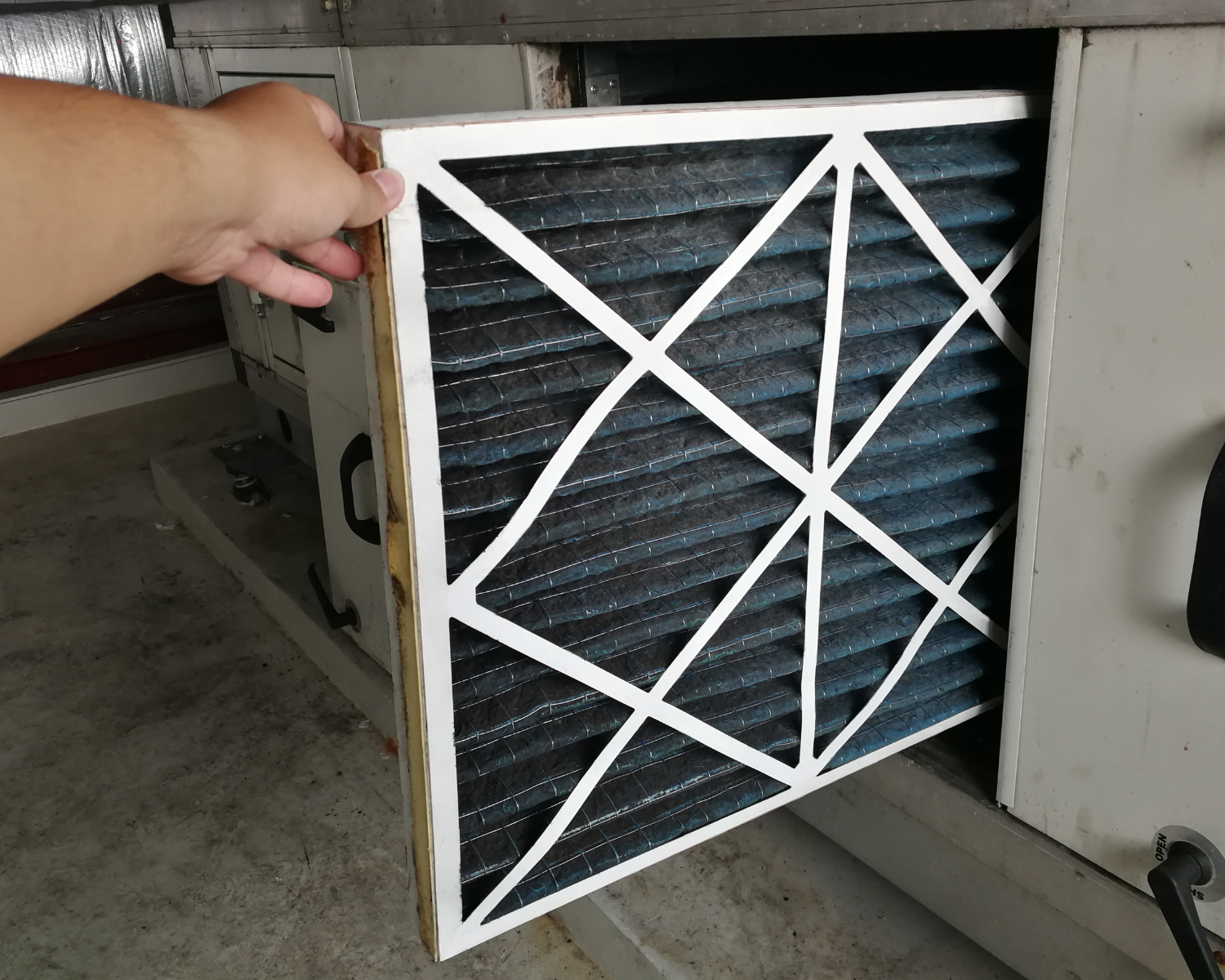 How Often Should You Change Your AC Filter in Tampa Florida?