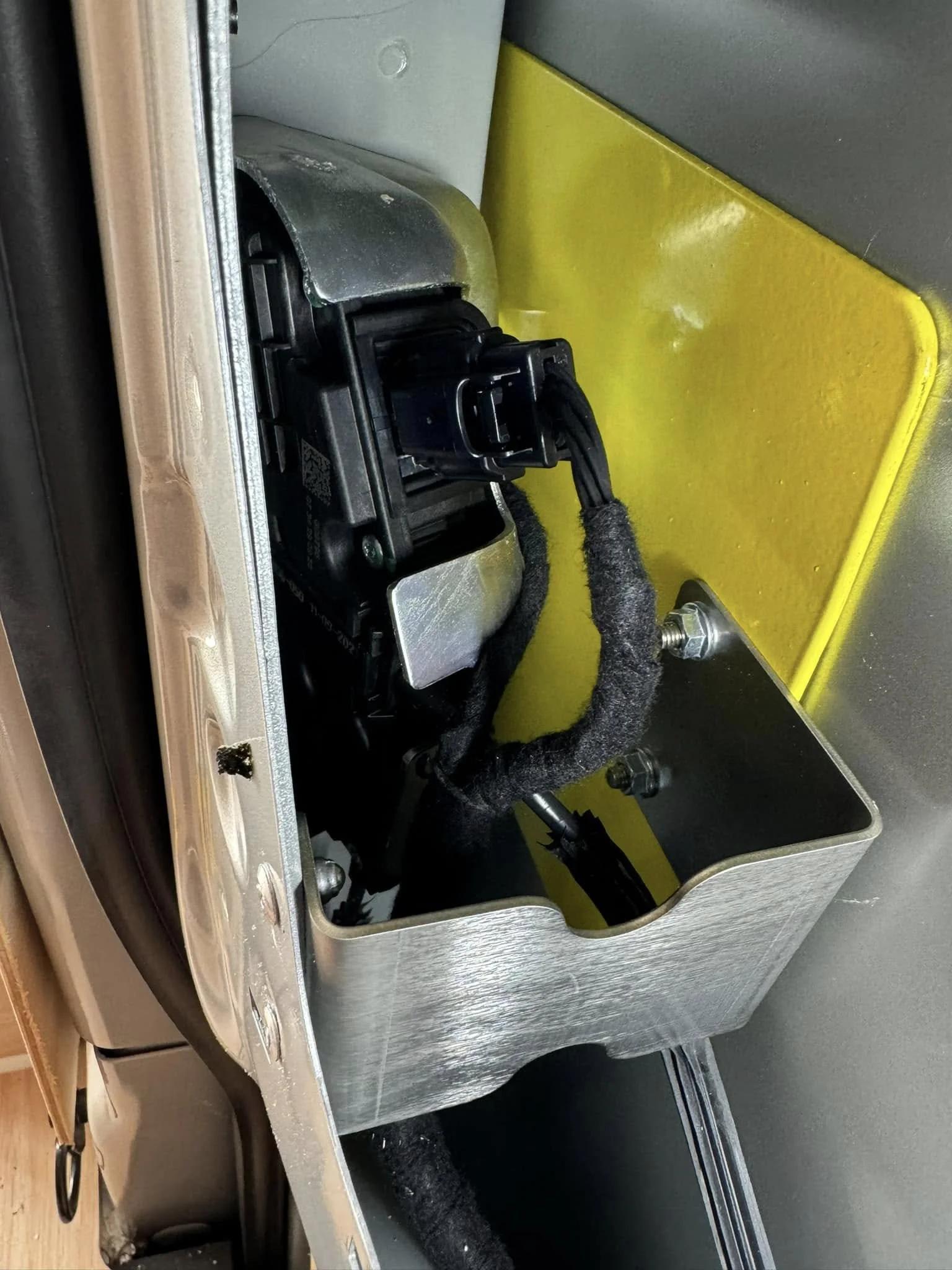 Van Internal Shielding — Car Sound and Security