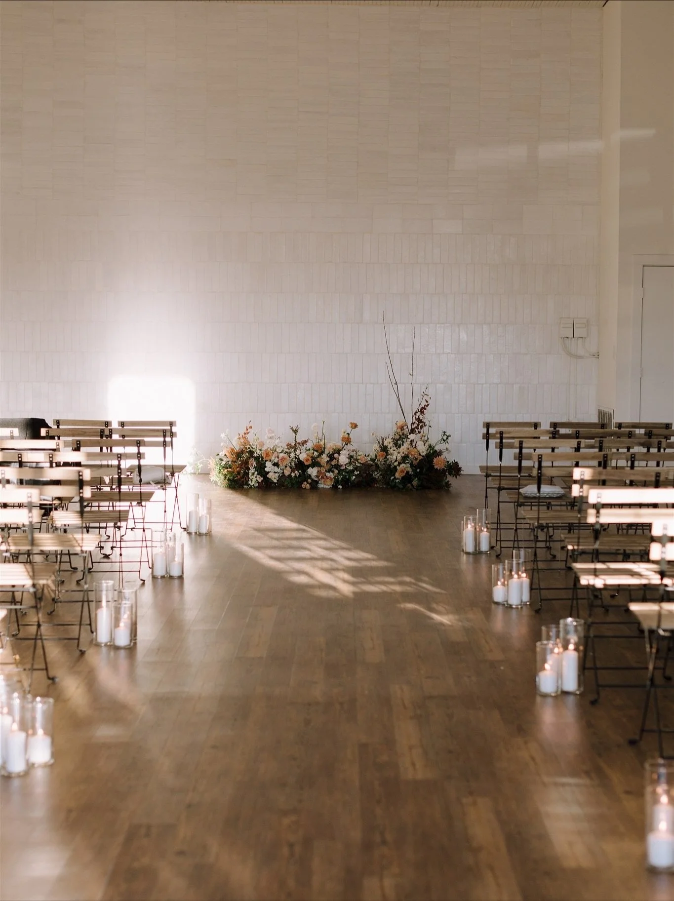 The kind of day this space was made for.

accommodations @carpenterhotel 
bar @peachedtortillacatering 
cake @feathers.and.frosting 
caterer @peachedtortillacatering 
florist @idamayesfloral 
gown // designer - mikaella
H+MU @makenzilaine 
lightning 