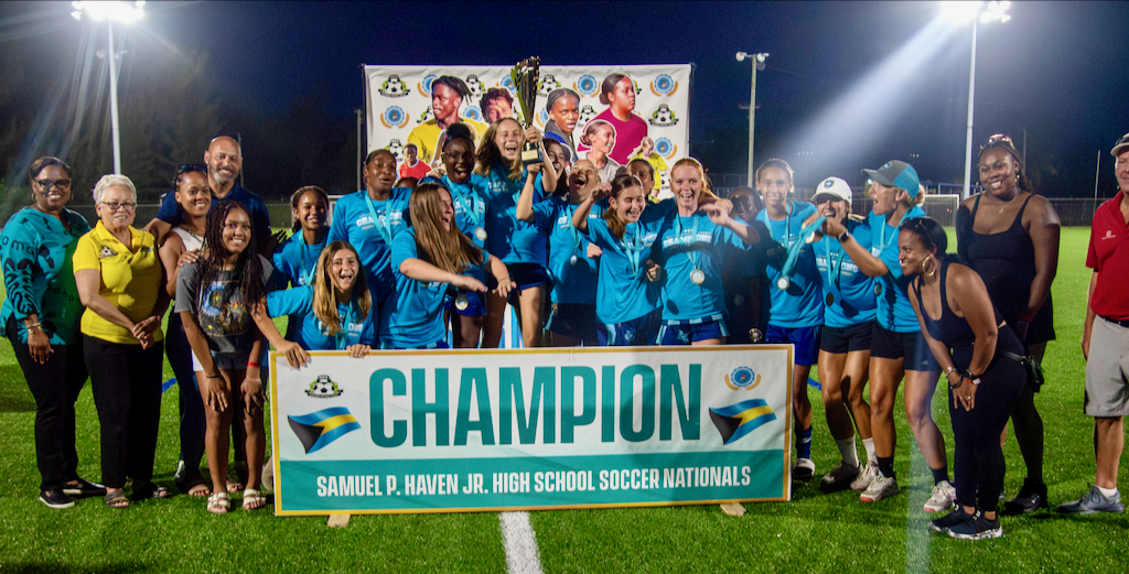 LCIS Dragons Celebrate three national soccer championships