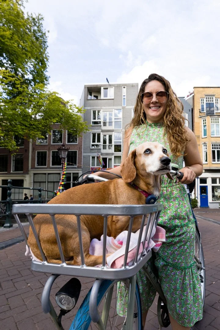 arf_wag_paws_around_the_world_by_michel_rohner_arf_and_wag_web-52.JPG