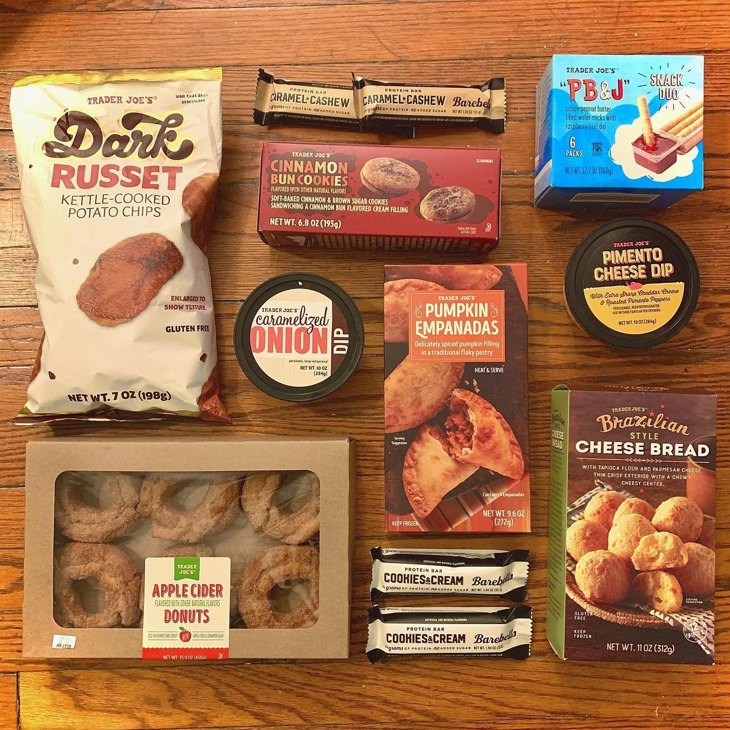 Trader Joe&rsquo;s snack haul! Arranged for your viewing pleasure into a nice square. This was fun to do. So what should I try first?? Sound off in the comments you snacking maniacs!!! 

.

#traderjoes #traderjoesfinds #traderjoeshaul #traderjoesfall