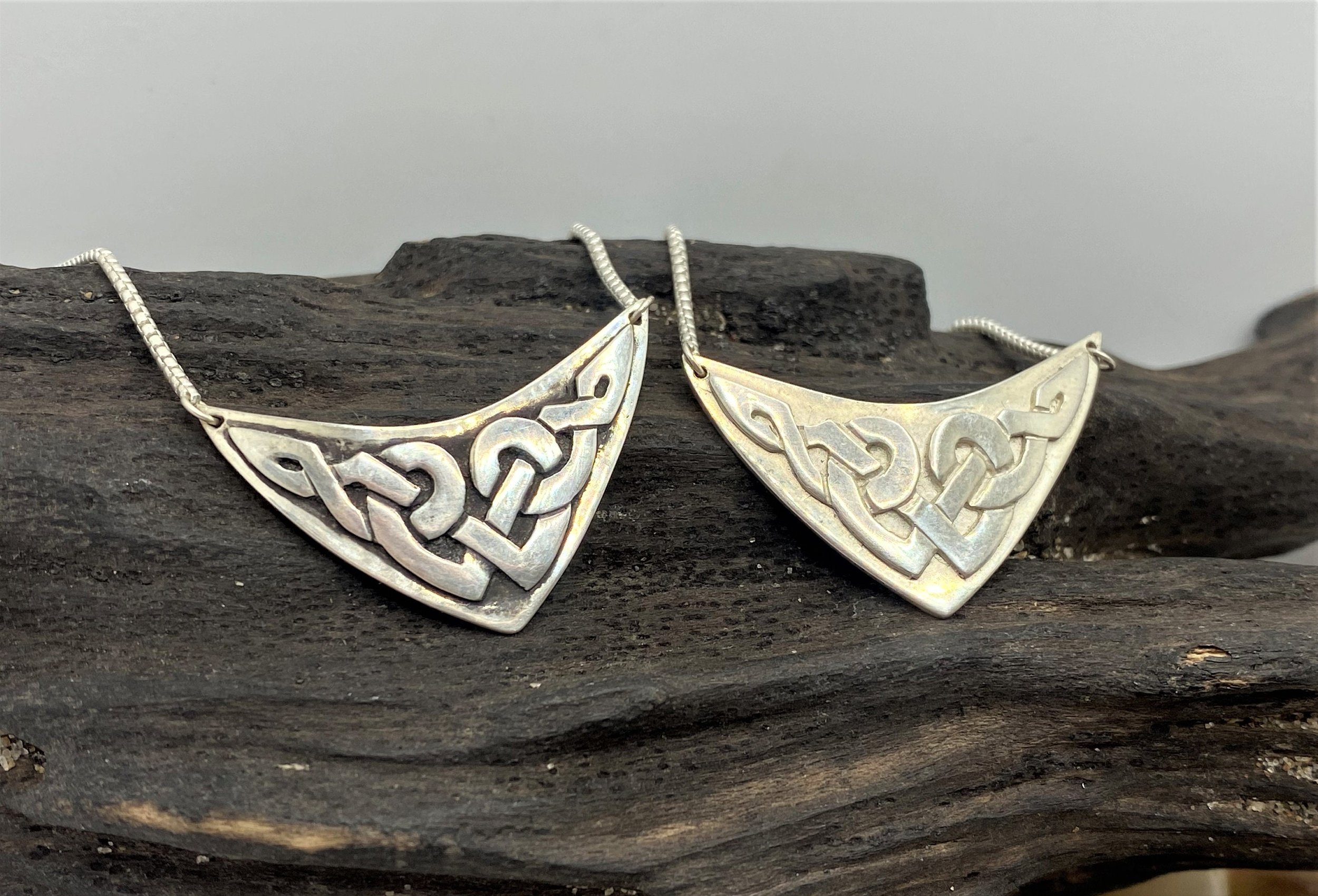 https://i.etsystatic.com/25403407/r/il/524593/3997221050/il_fullxfull.3997221050_dg2h.jpg