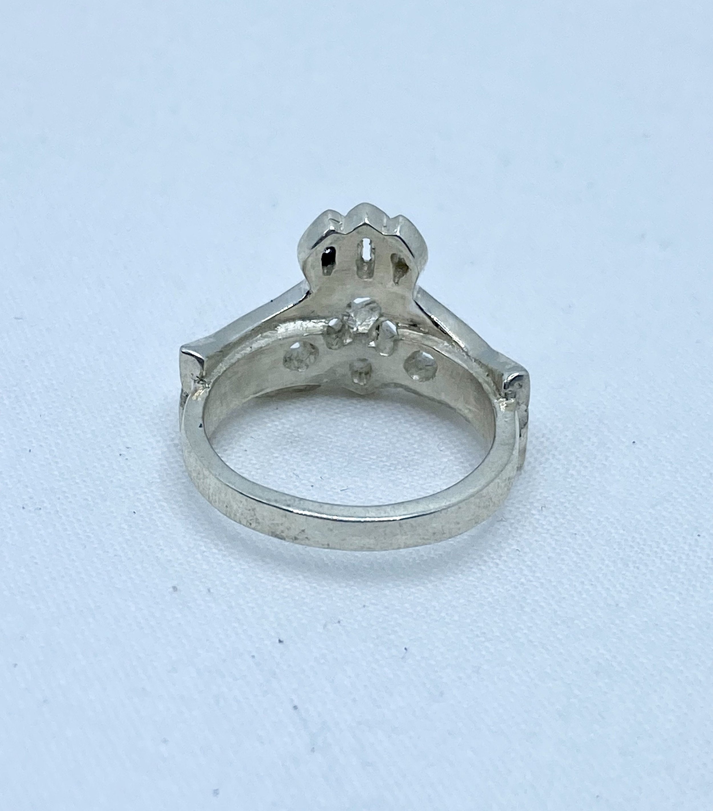https://i.etsystatic.com/25403407/r/il/17c43c/5245672367/il_fullxfull.5245672367_kjmw.jpg